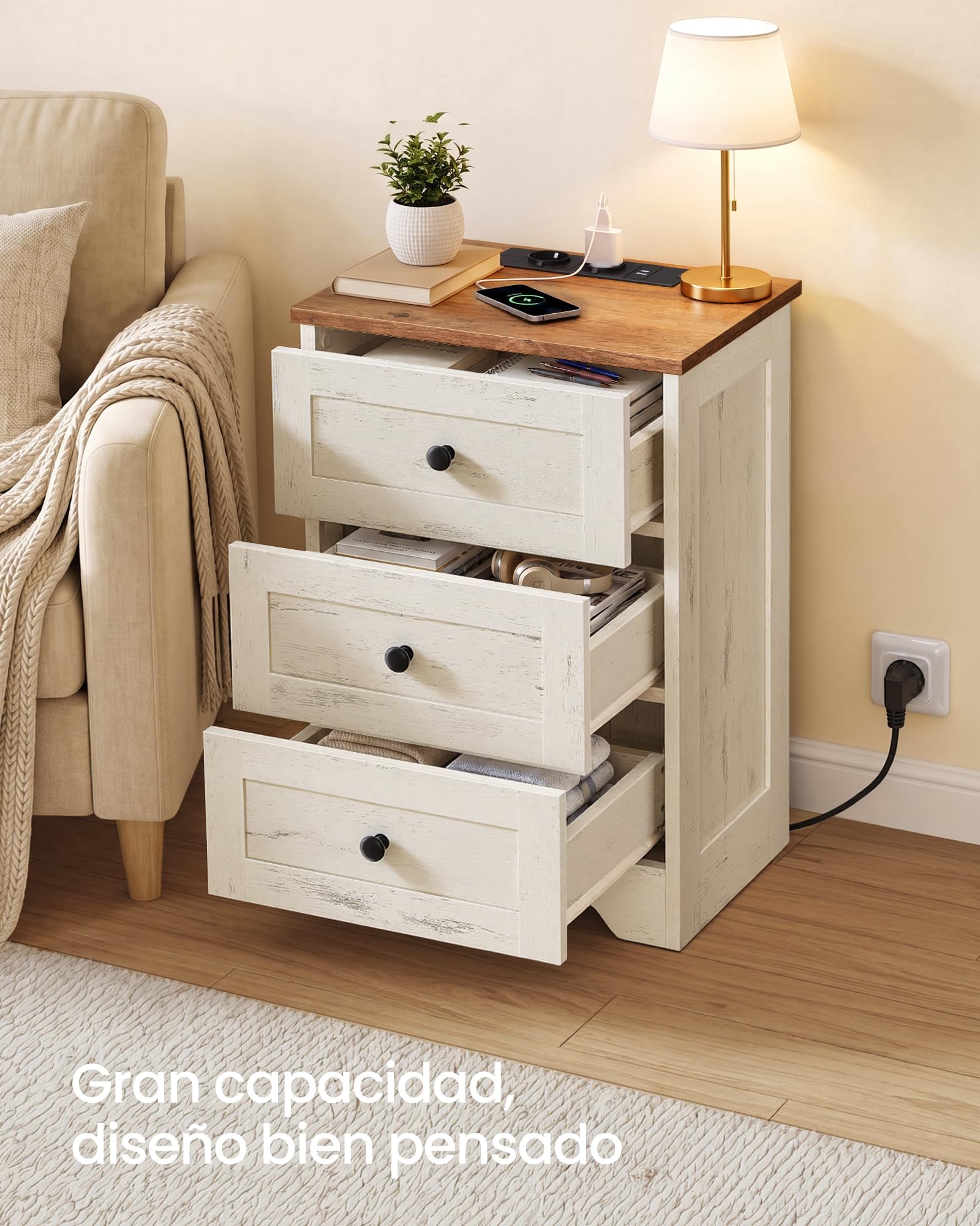 VASAGLE Mesita de Noche con Enchufes, Mesa Auxiliar con 3 Cajones y Compartimento Abierto, 40 x 30 x 59 cm, para Dormitorio, Salón, Blanco Rústico y Marrón Miel, Colección Siren LET668WJ01