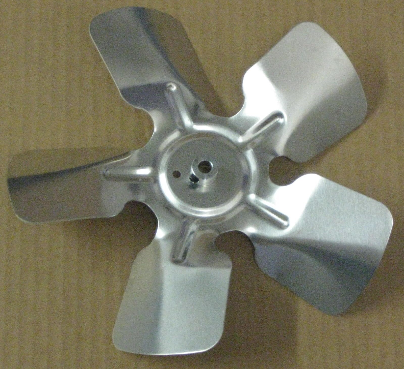 Packard Aluminum Fan Blade A60714 | 7" Diameter, 5 Blades, 27 Degree Pitch | CCW Rotation, 1/4" Bore Hub With Set Screw