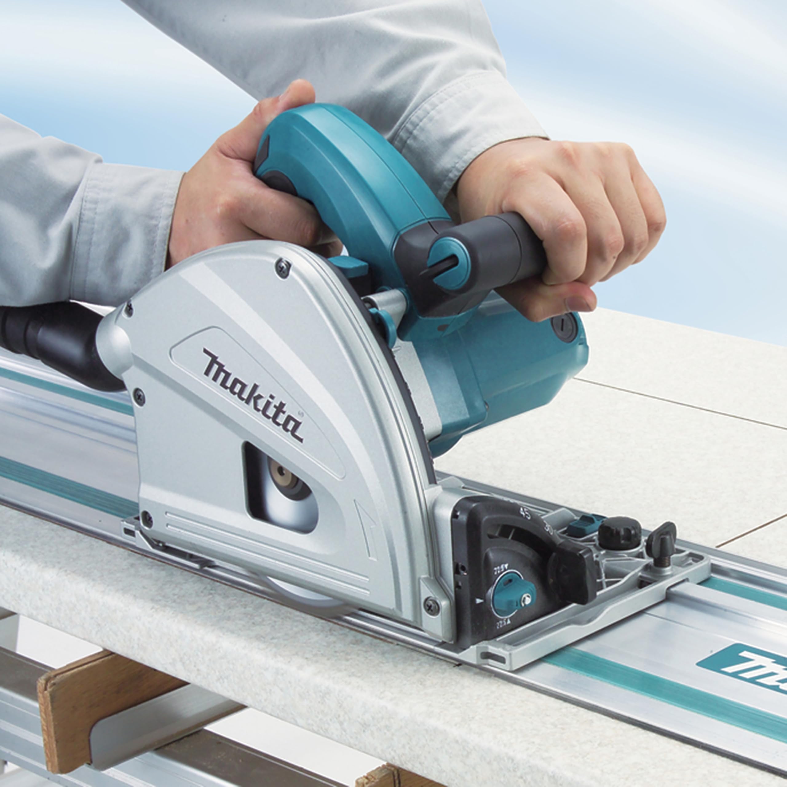 Makita SP6000J1 - Sierra incisione con ferrovia e valigetta MakPac