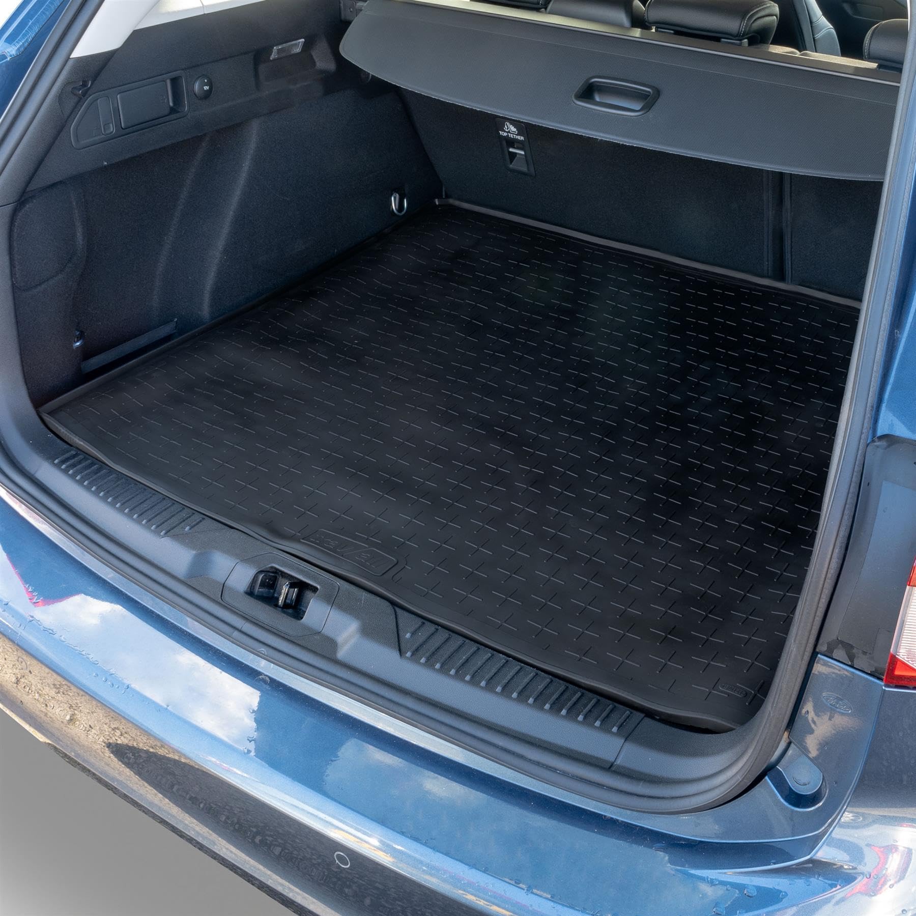 Travall Kofferraum Schutzmatte für Ford Focus (2018-2021) [Kombi] Auto Zubehör Innenraum Antirutsch Kofferraumschutz 100% Passgenau Kofferraummatte Antirutschmatte Gummimatte Robuste Pflegeleichte