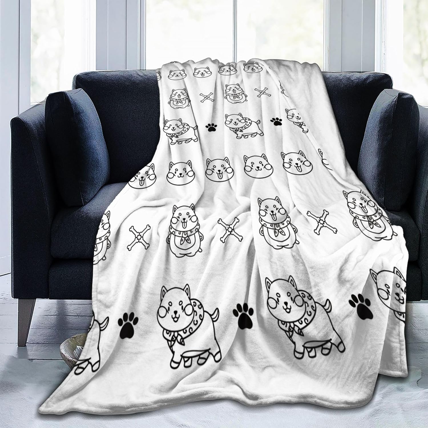 Golden Labrador Retriever Blanket, 60"x80" Seamless Black Sketches of Golden Retriever Dog Puppy Heads Bones Paws Pattern Soft Fleece Flannel Pet Blanket Printed Throw Gifts for Pet Lover