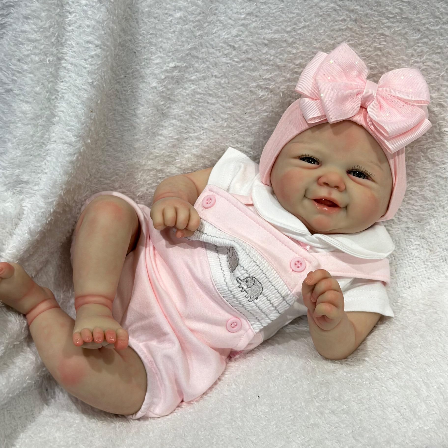 Reborn Baby Dolls - 48 cm, urocza uśmiechnięta dziewczyna, miękka, winylowa, realistyczna lalka bobas, prawdziwe lalki, z kompletnymi akcesoriami, idealne dla dzieci w wieku od 3 lat