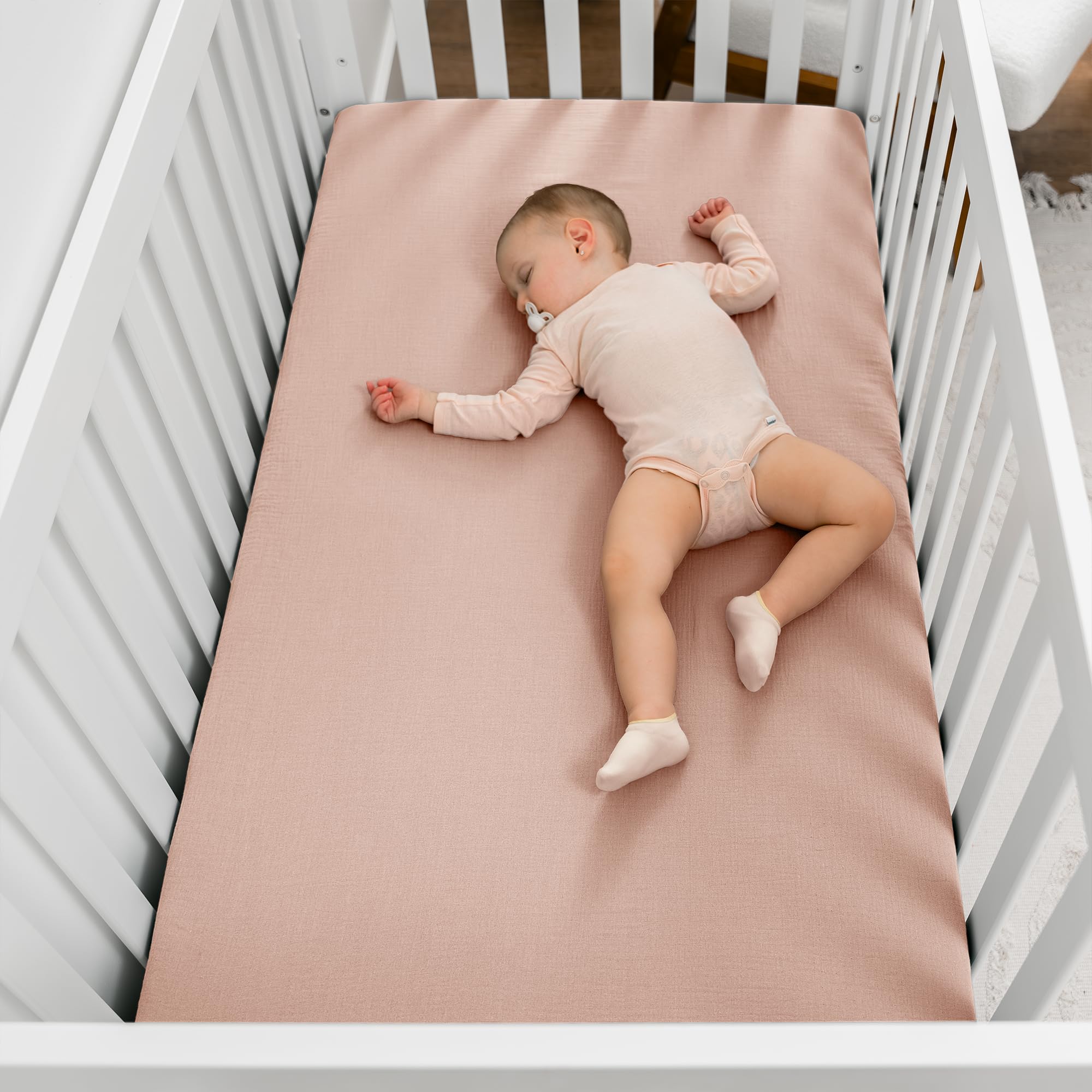Comfy Cubs Muslin Fitted Cot Sheet, Soft & Breathable for Standard Baby Cot & Crib Mattress, Snug Fit with Secure Elastic - Image 4
