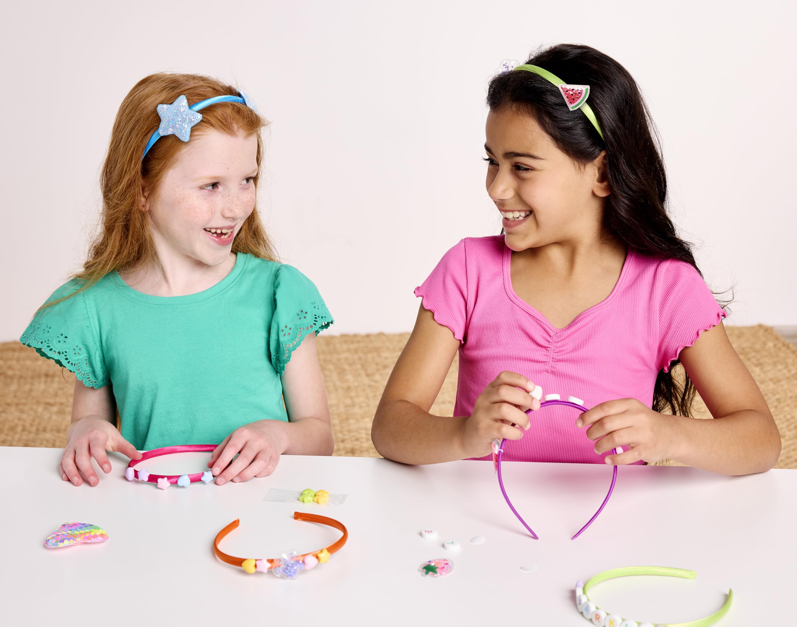 Creativity for Kids Chic Boutique DIY Stirnbänder Bastelset - Erstellen Sie 5 einzigartige Designs für Mädchen im Alter von 6-8 Jahren