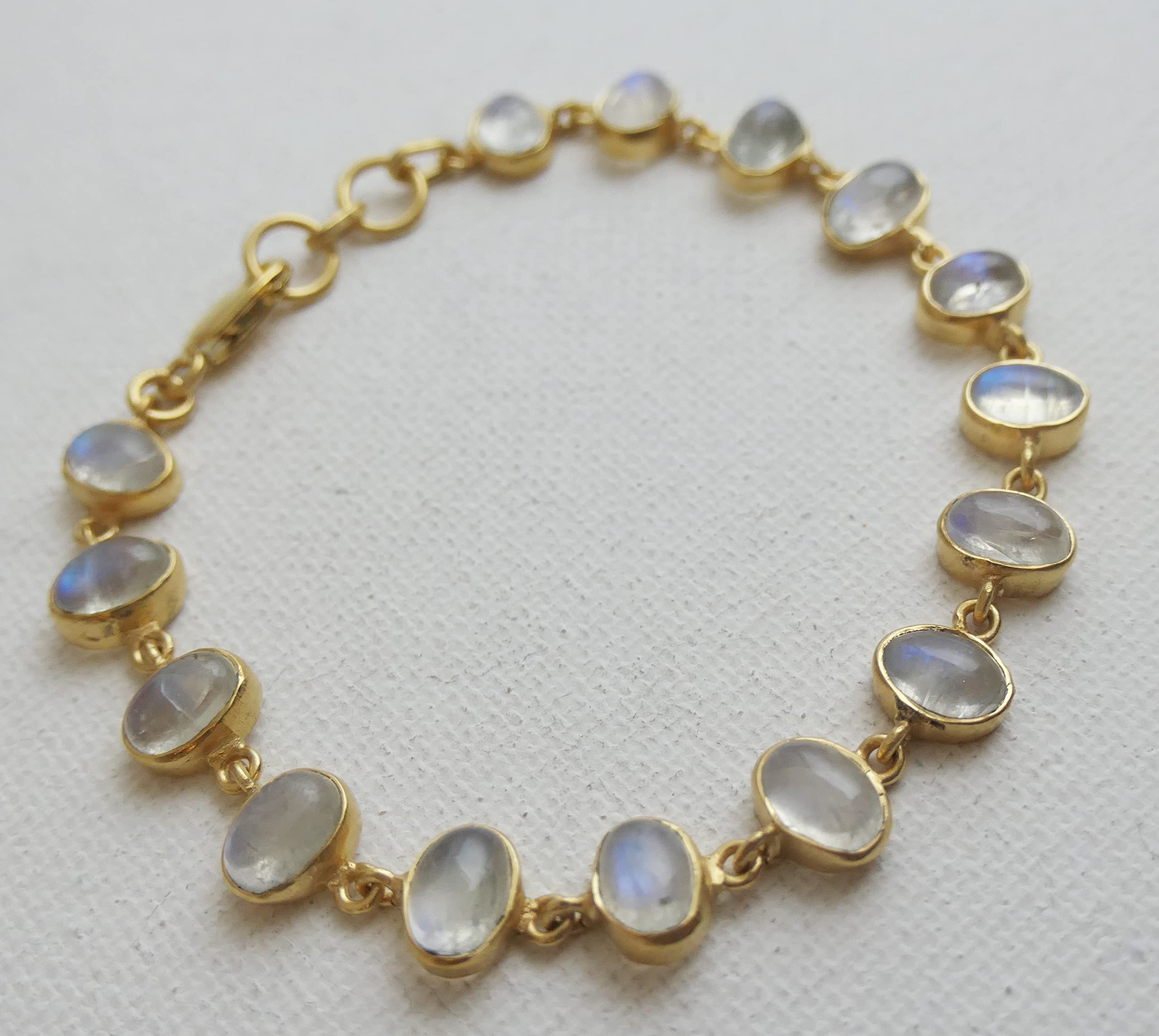 Pulsera de plata de ley chapada en oro con piedra de luna