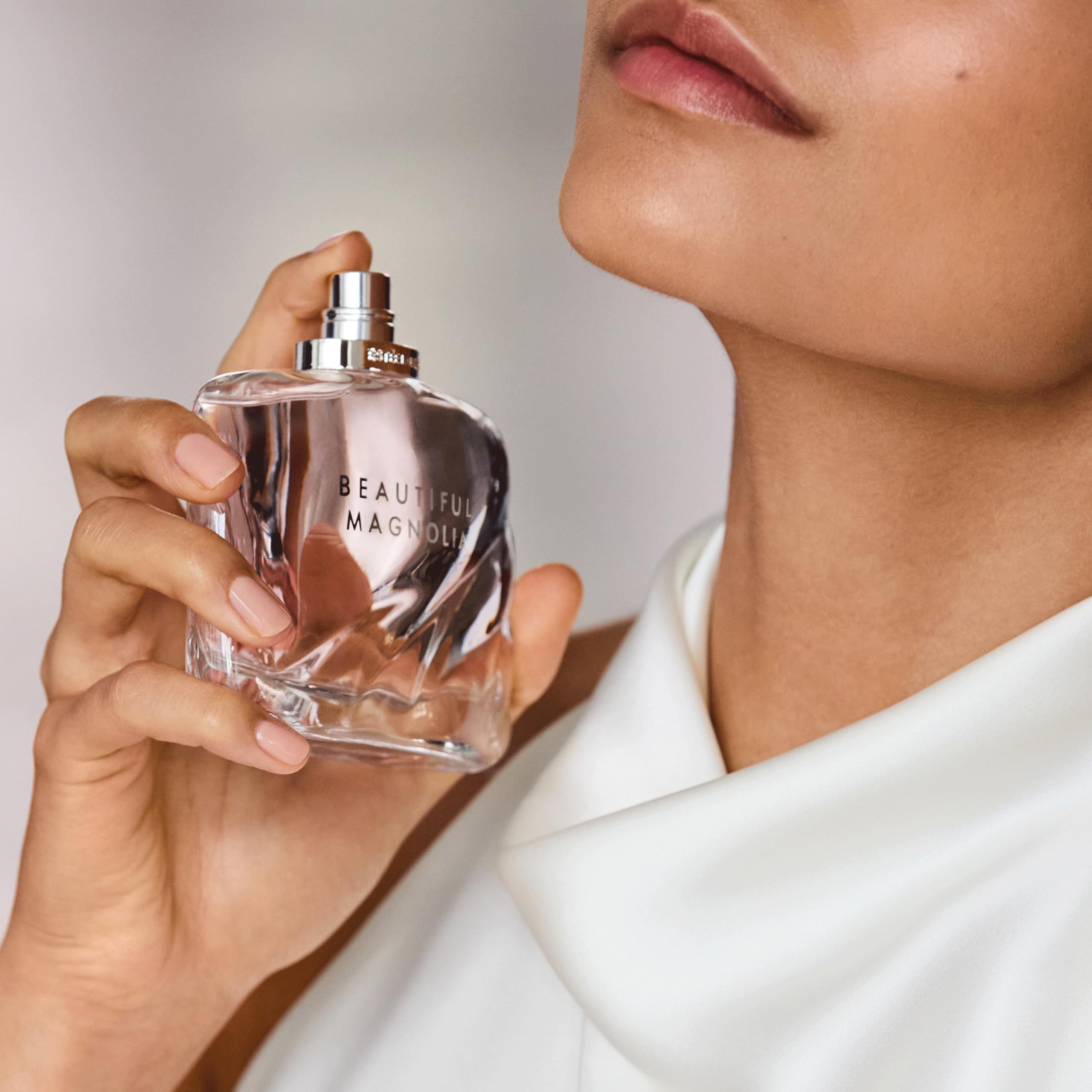 Estée Lauder Beautiful Magnolia Eau de Parfum Spray | Damenparfum mit Noten von Magnolie, Gardenie, warmen Hölzern & Moschus | Floral-grün, überschwänglich & ausdrucksstark, 100ml