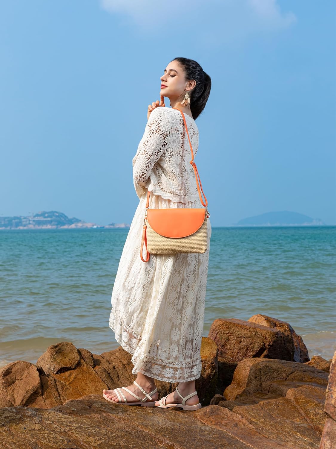 Women's Straw Shoulder Bag Casual Beach Crossbody Clutch Purse - Image 2