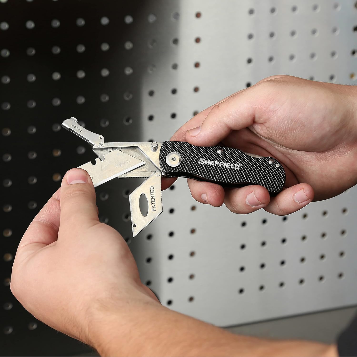 Sheffield Folding Utility Knife, Accepts Standard Utility Knife Blades, Box Cutter Aluminum Handle, Razor Blades Included, For Home, Office, Trades, and Warehouse