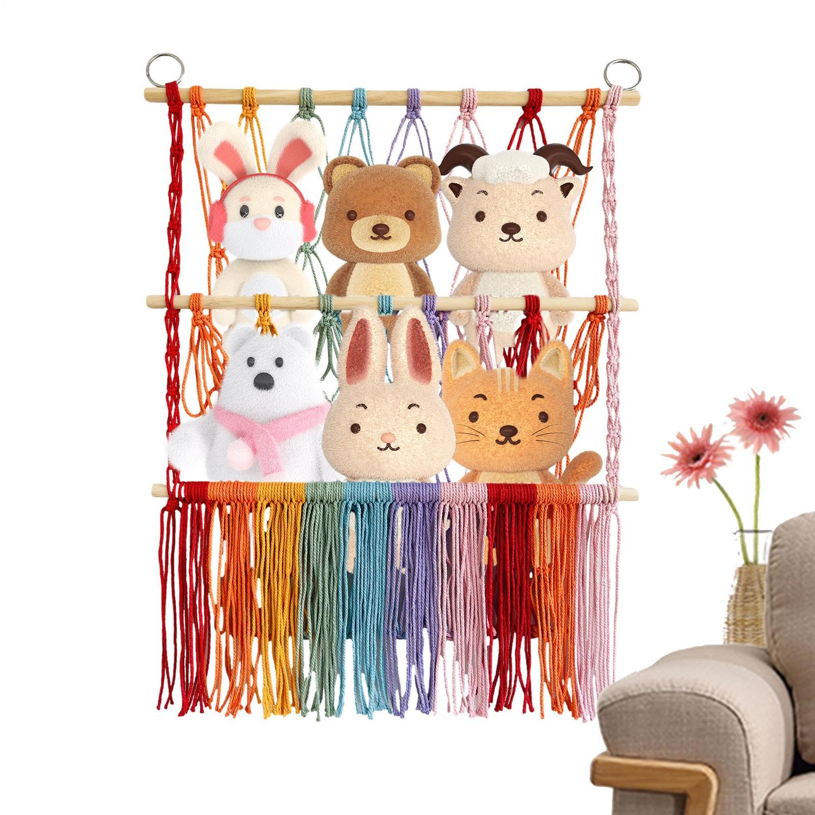 Hamaca bohemia de peluches para conservar los recuerdos de la infancia en su habitación