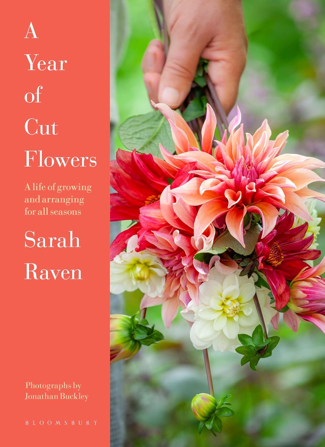 A Year of Cut Flowers: Color and Joy for All Seasons      Hardcover – April 7, 2026