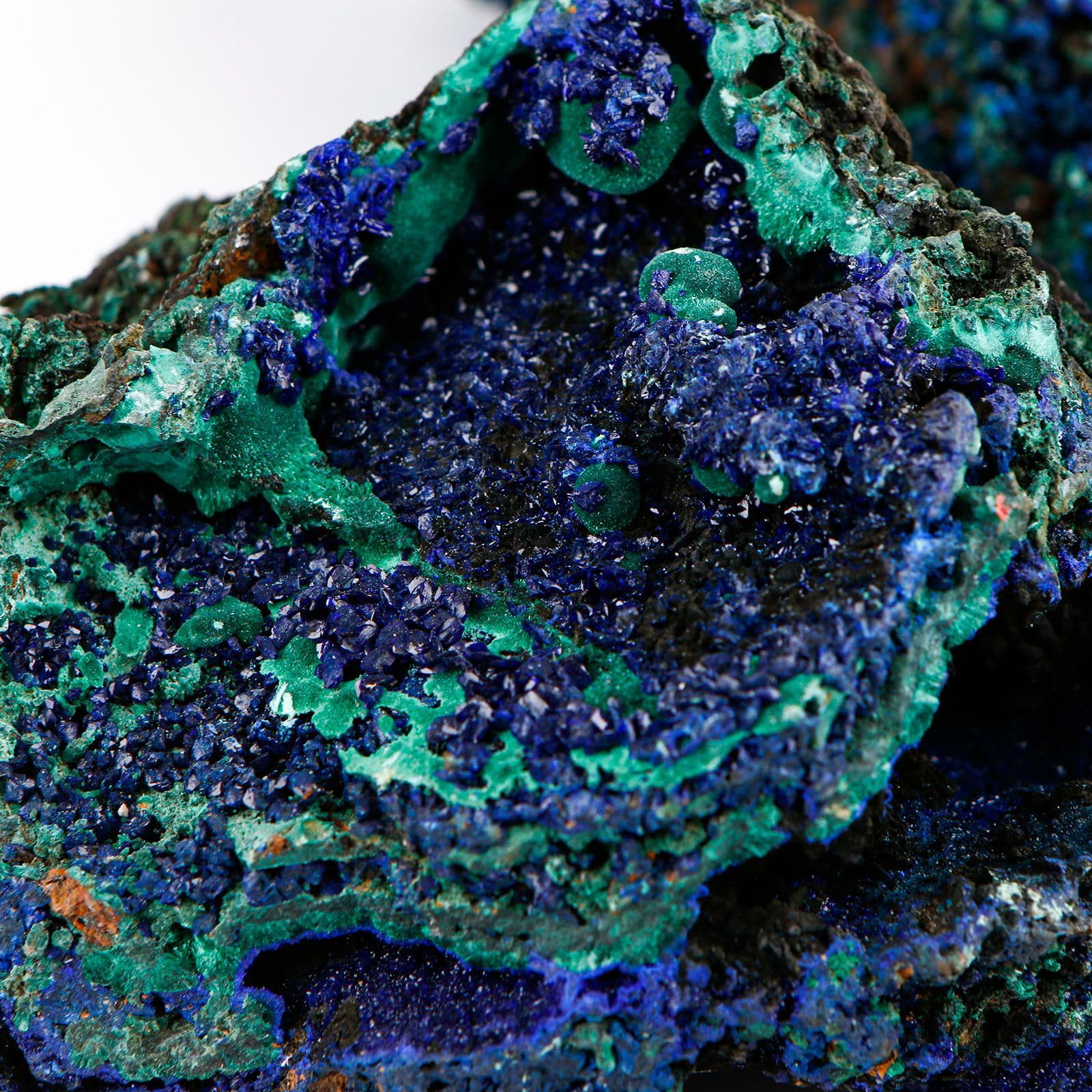 Natürliches Azurit-Kristallexemplar, roher blauer Kupfer-Mineralstein
