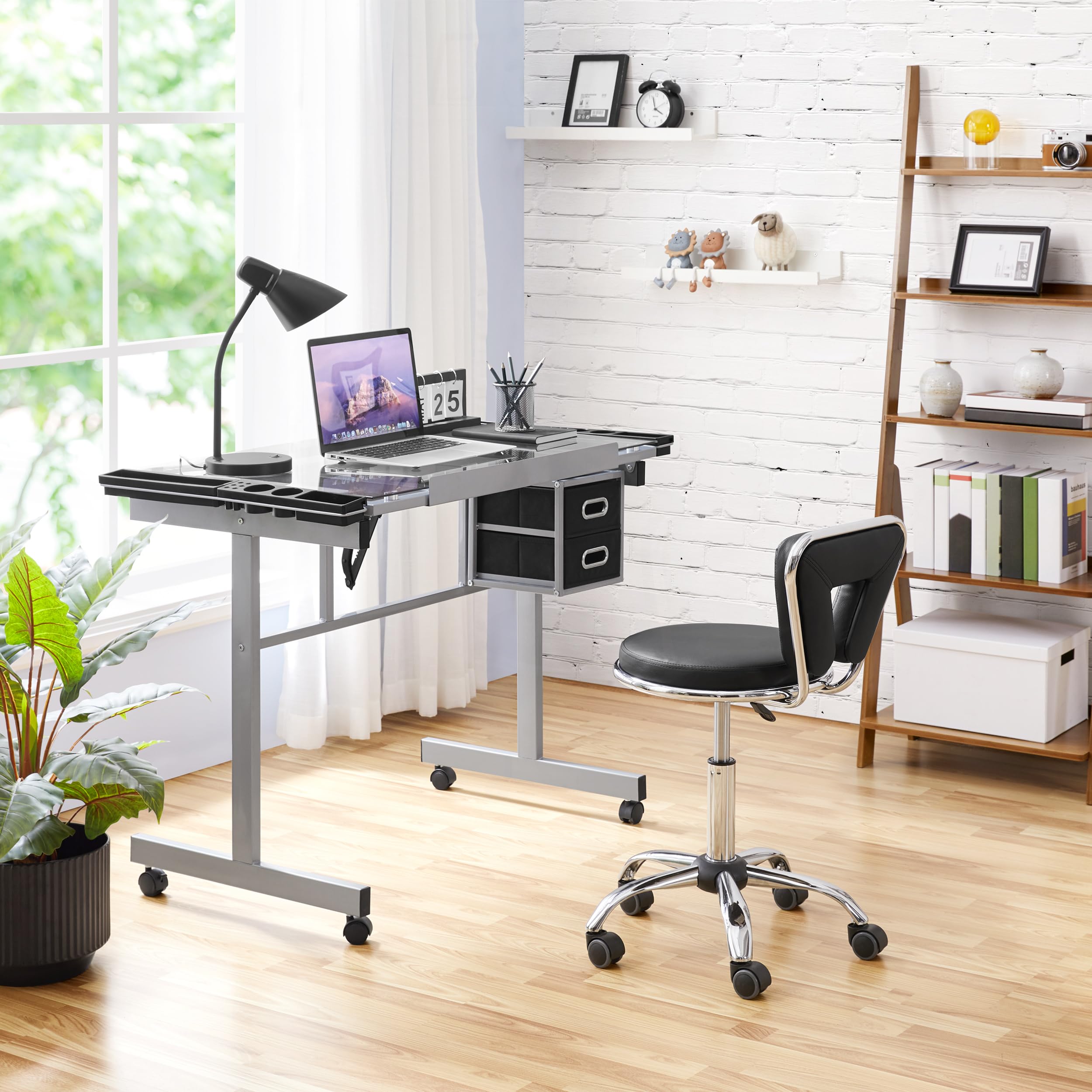 Yaheetech Sgabello Estetista con Schienale con Ruote Altezza Regolabile Girevole per Estetista Parrucchiere Ergonomico Ufficio Studio Scrivania Salone Nero