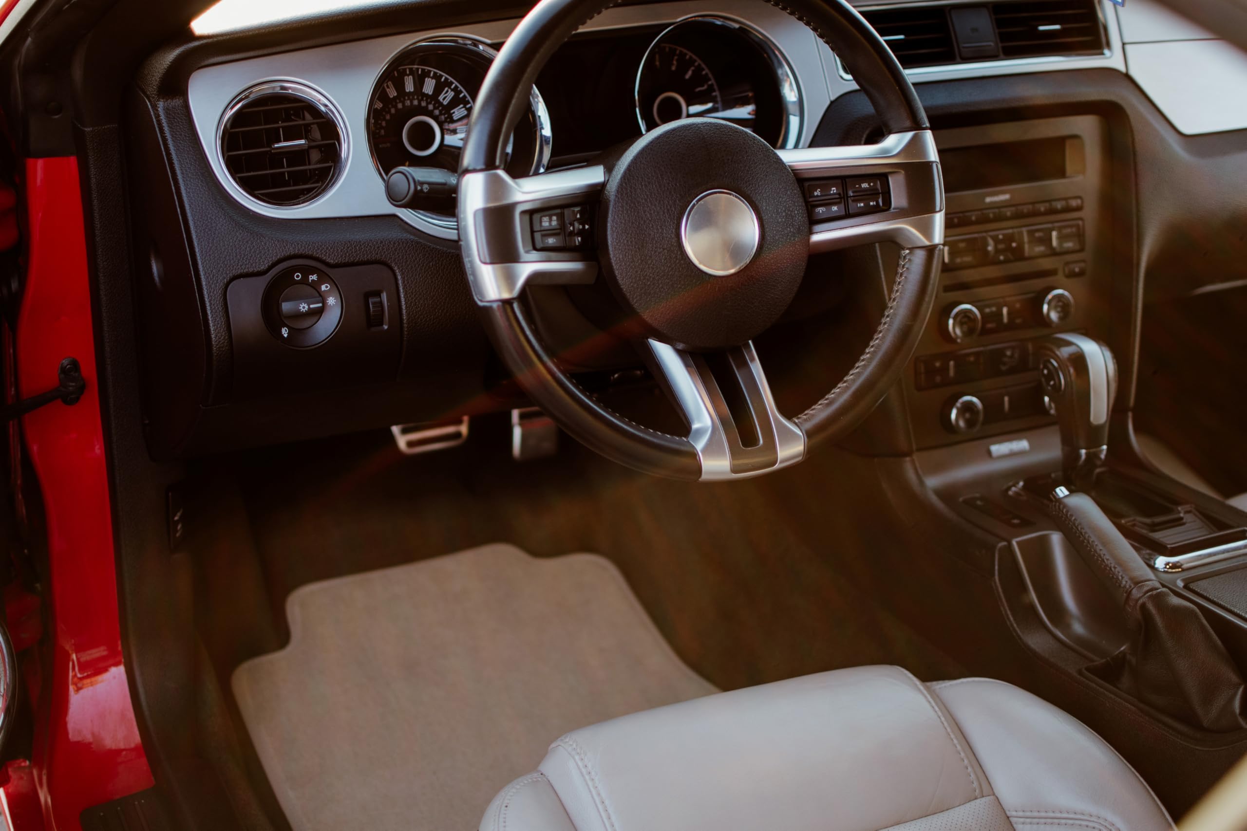 Automatte – Passend für BMW 3 E93 Cabrio 2004-2011 – Velours – Autozubehör - Praktische Fußmatte Auto – 4-teilig - beige