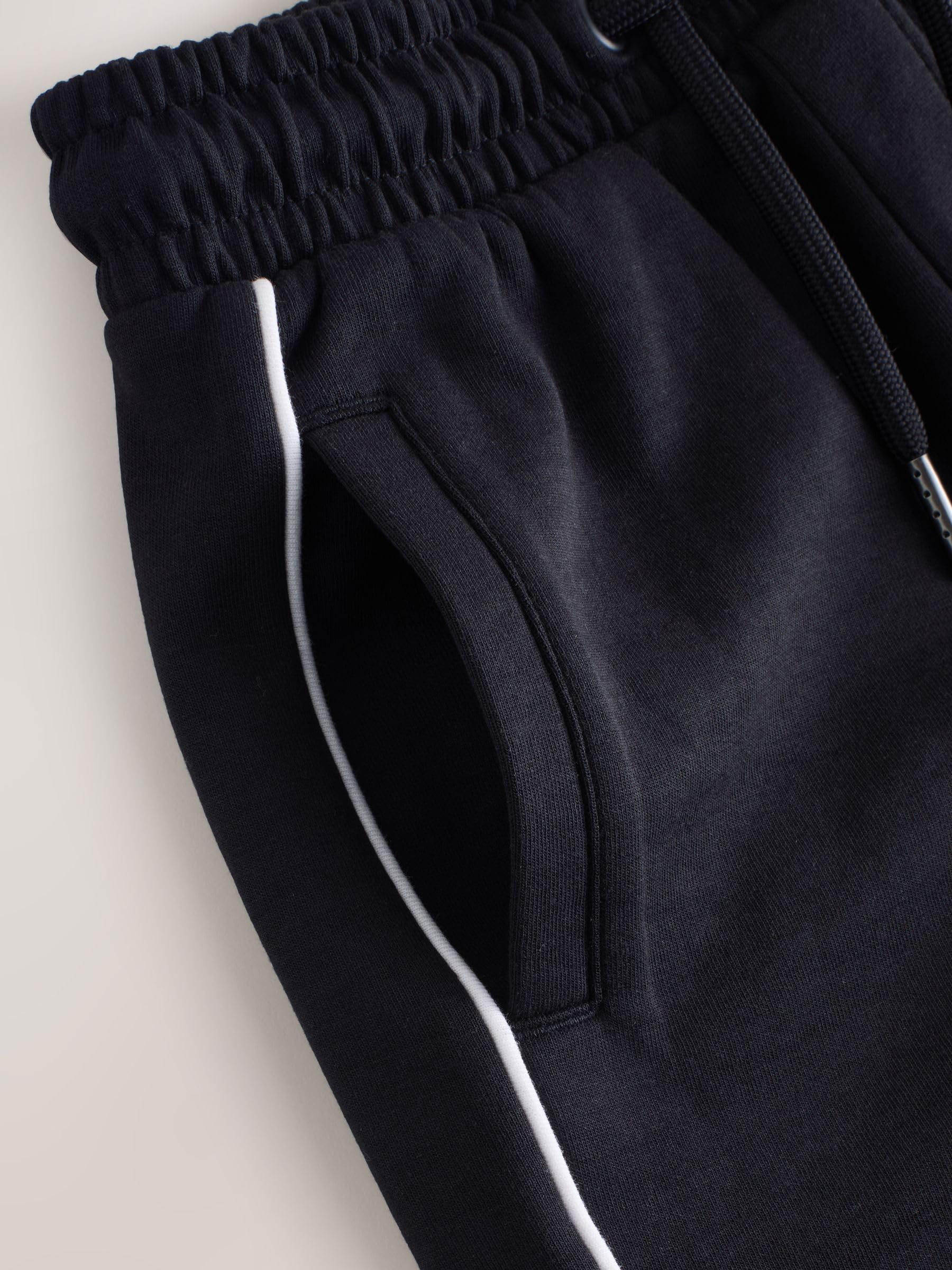 NEXT Niños Conjunto de polo con cuello con cremallera y pantalones cortos