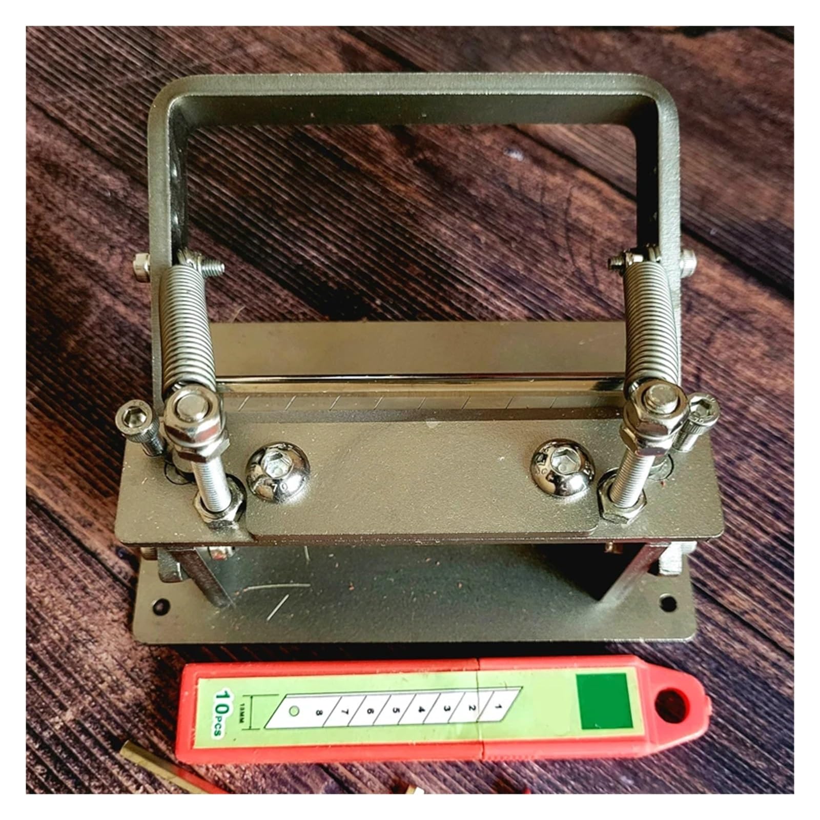 Máquina Manual de adelgazamiento de correas de tiras DIY, herramienta de rodillo pelador de corte for máquina divisora ​​de cuero de vaca Herramienta eléctrica