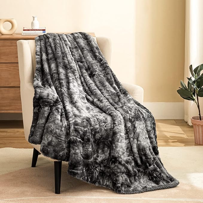 Faux Fur Fuzzy Throw Blanket Soft Warm Cozy Tie-dye Sherpa Throw Blanket Twin Size 60x80 inch Suitable for Fall Winter and Spring