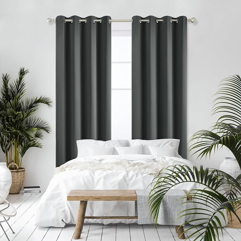 Deconovo Sötétszürke Sötétítő Függöny - Hőszigetelő, Hangszigetelő, Fényblokkoló Polyester Függönypár 117x229 cm Gyűrűs Fejjel, Mosható