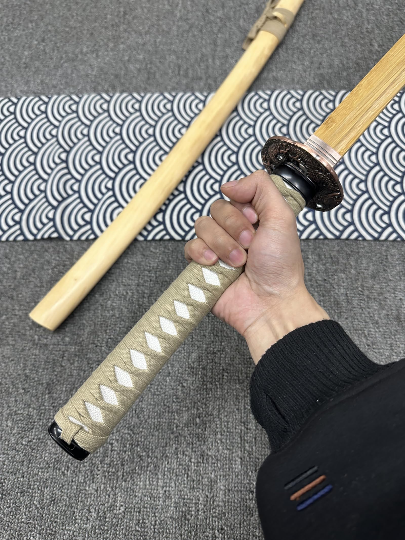 Katana en bois avec gaine,bokken naturel 103 cm,Bokken fait à la main,pour l'entraînement au combat à l'épée Kendo,l'anime,le cosplay,l'accessoire Iaido,les cadeaux d'anniversaire Noël – Couleur bois