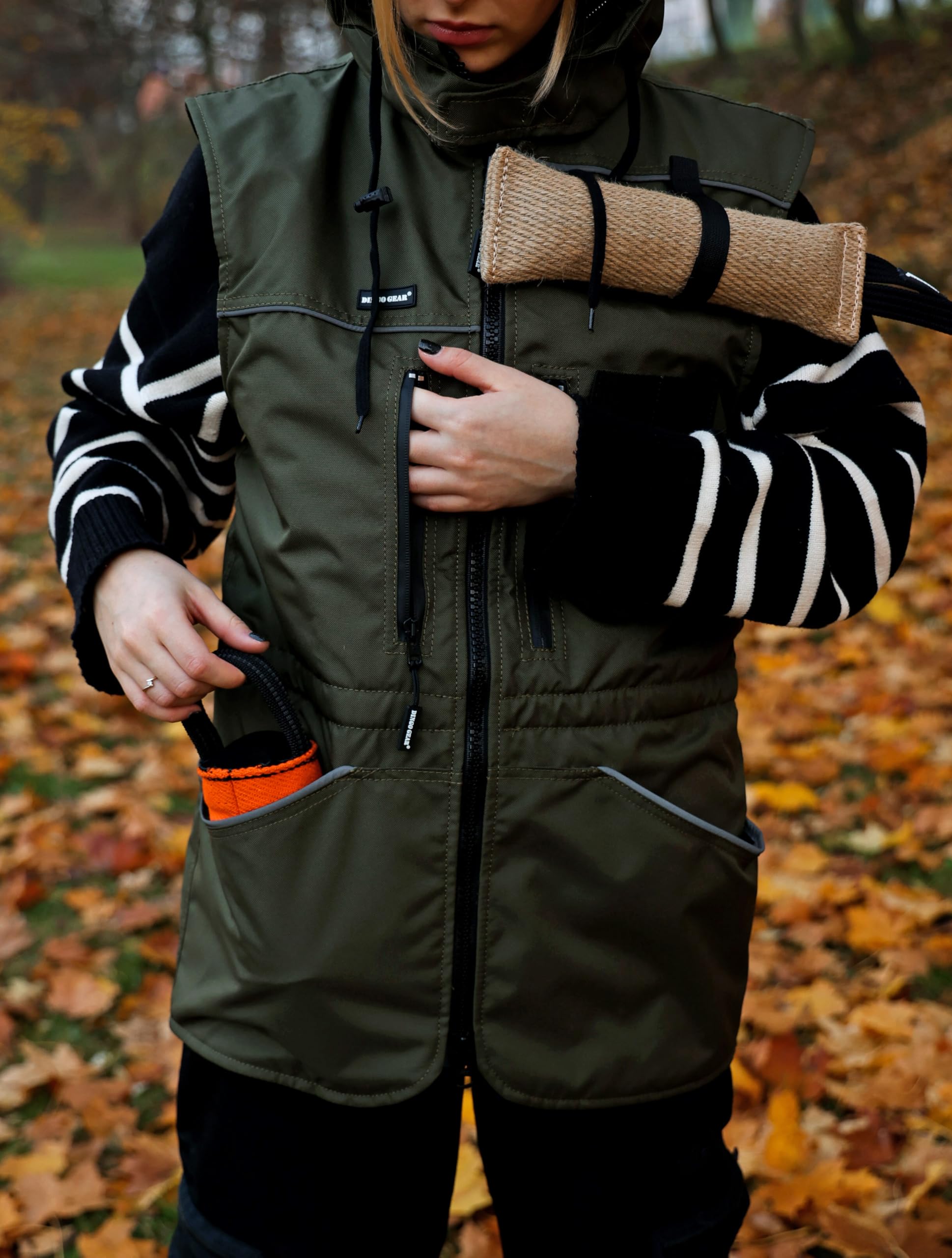 DINGO GEAR - Chaleco de entrenamiento con capucha para todas las estaciones