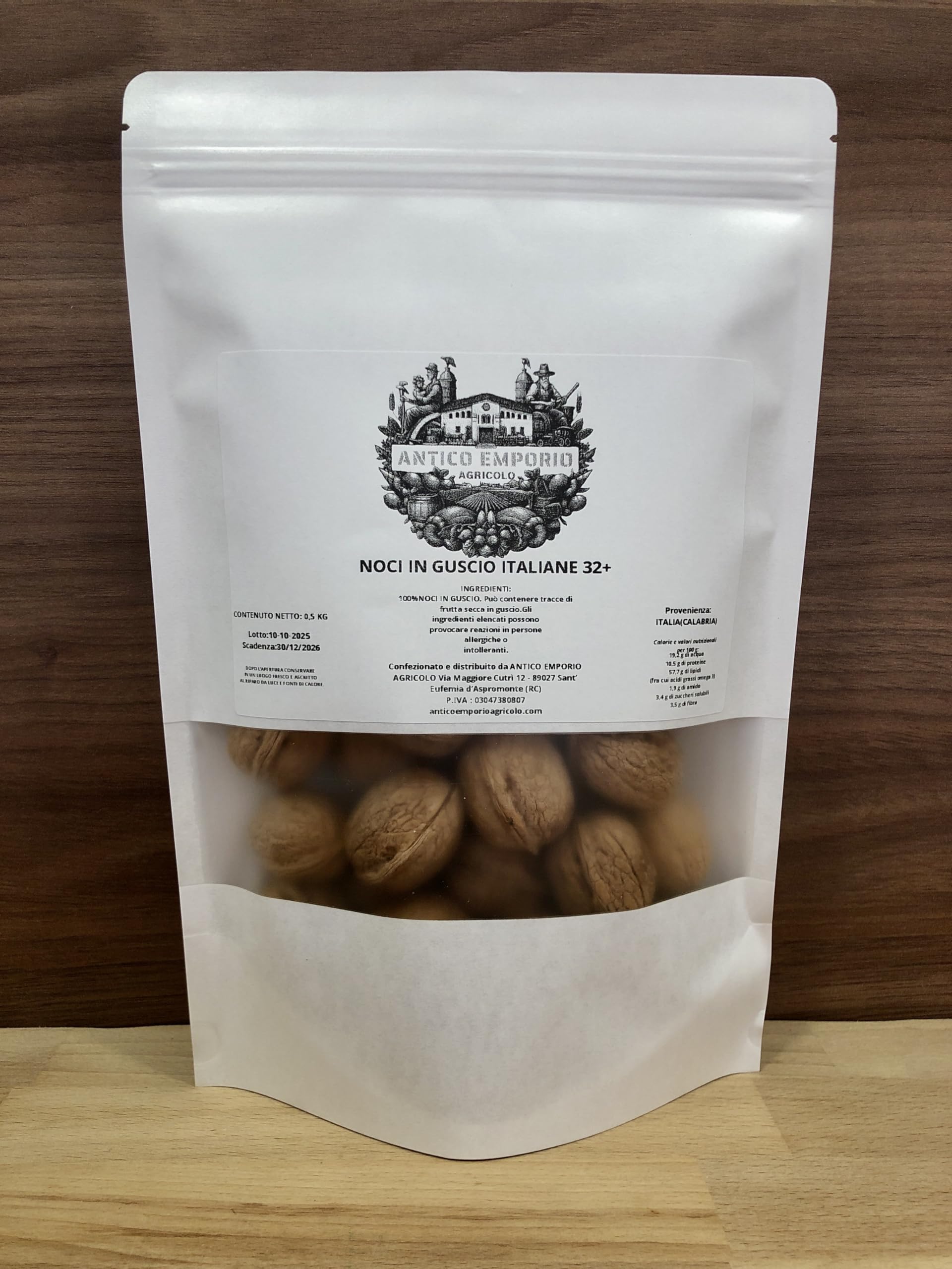 Noci in Guscio Naturali Italiane(Calabria) dal guscio morbido che si apre facilmente - Calibrate 32+ - Confezione in Kraft Richiudibile da 3 Kg