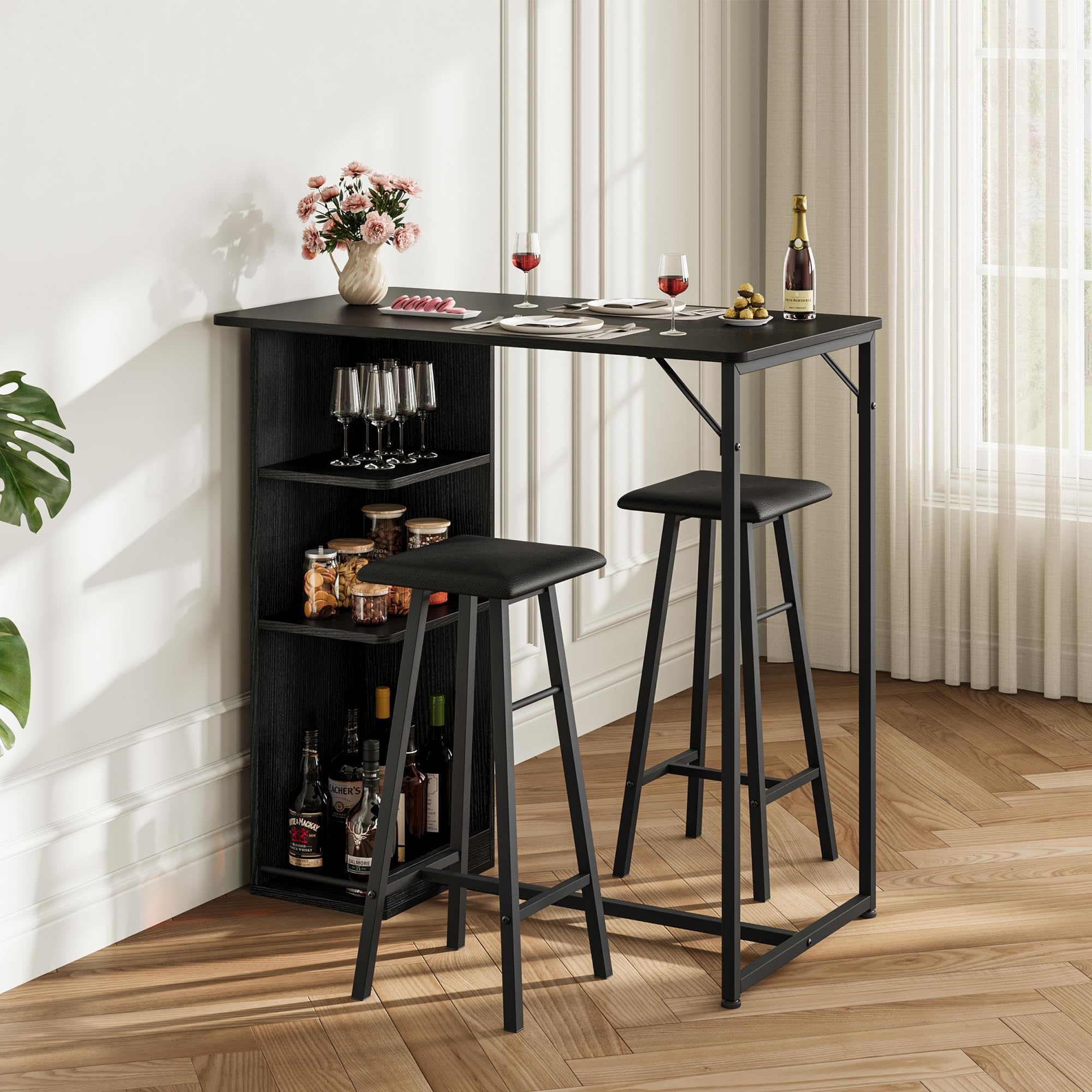 Garvee Conjunto de Bar Industrial 3 Piezas con 3 estantes – Mesa y 2 taburetes, Soporte para Copas – Ideal para Cocina o Comedor pequeño – Negro con Estructura y cojín Negros