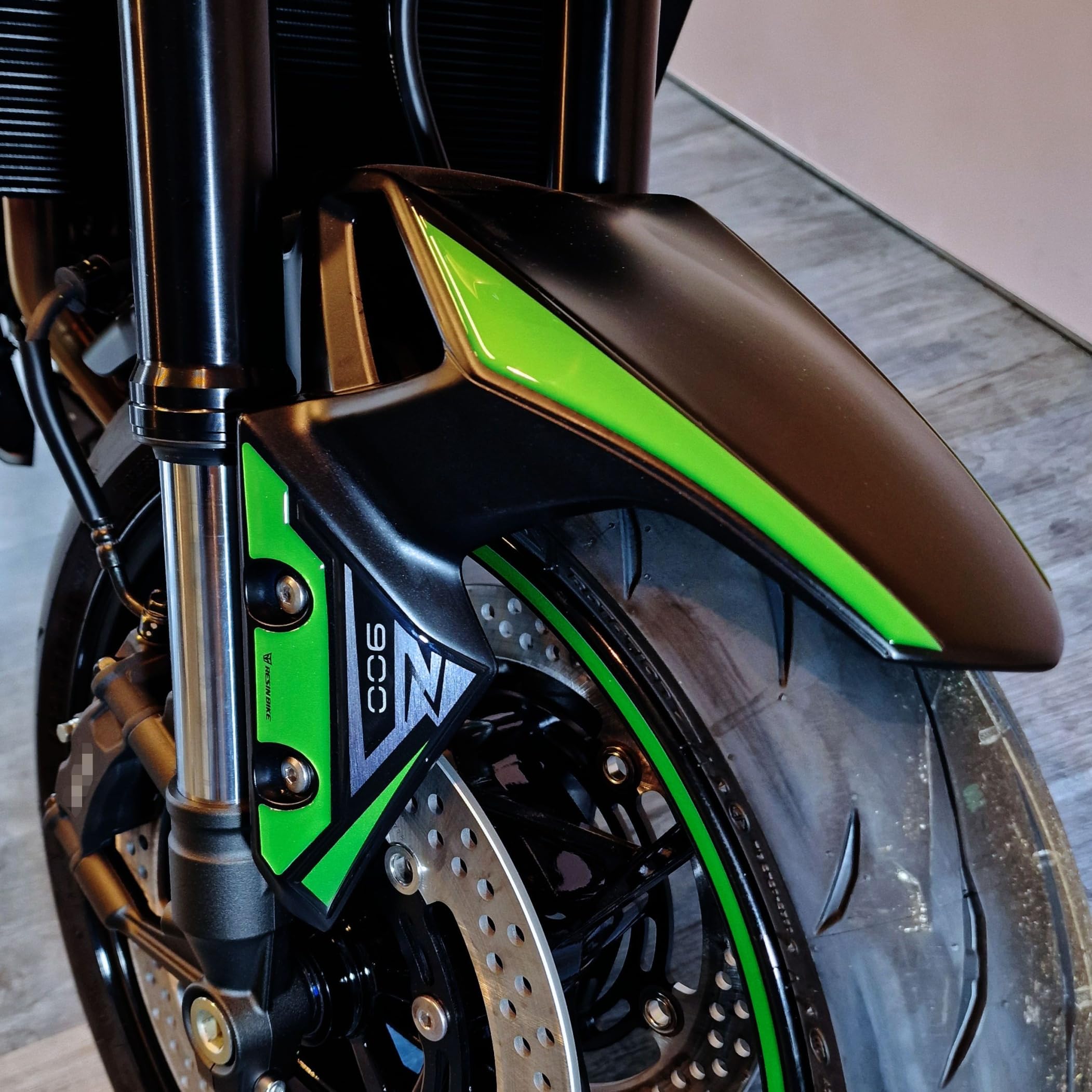 Aufkleber für Motorrad Kompatibel mit Kawasaki Z 900 2024 Rot Tank Side