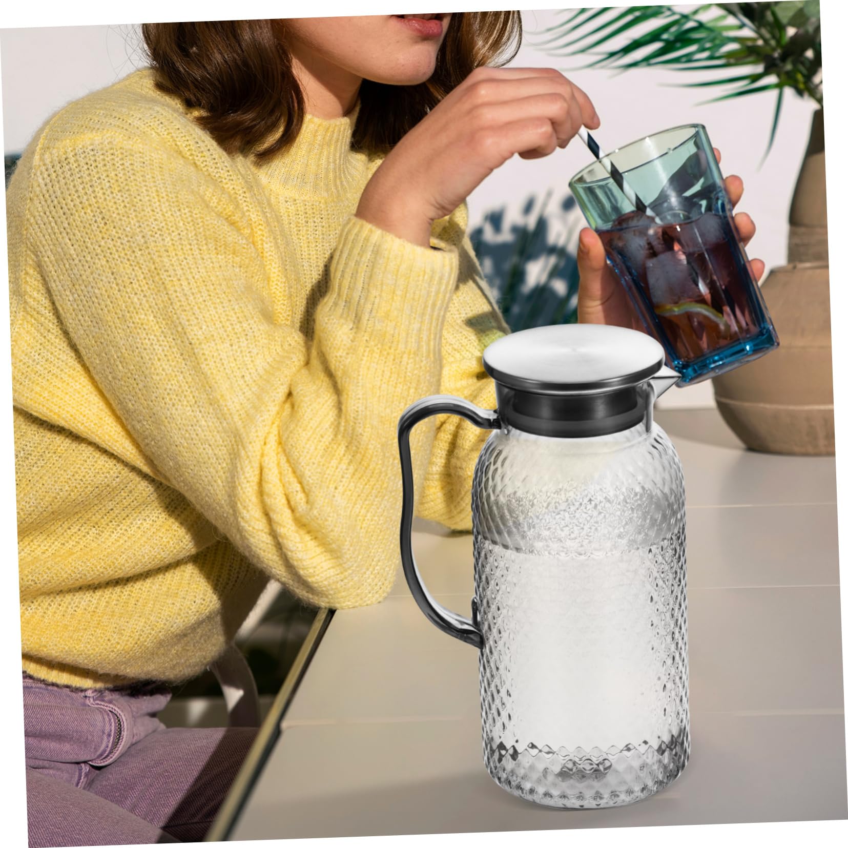 Cabilock Confezione Da 2 Caraffe Per Succhi in Acrilico - Brocca Di Capacità Con Coperchio Per Acqua Per Frigorifero Design Elegante Per Casa E Feste