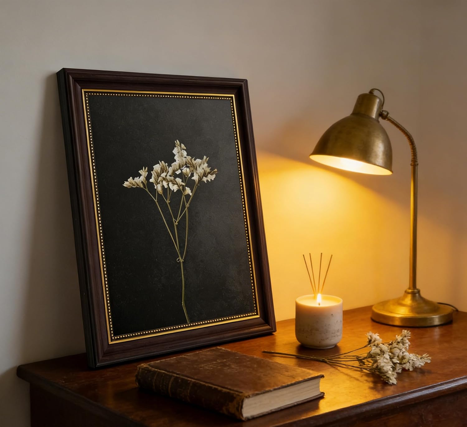 Vintage Brown Framed Flower Canvas Wall Art Retro Dark Dried Wildflower Painting Picture Wall Decor Victorian Minimalist Poster Print Artwork for Gallery Bedroom Bathroom Home Decoration 12inx16in