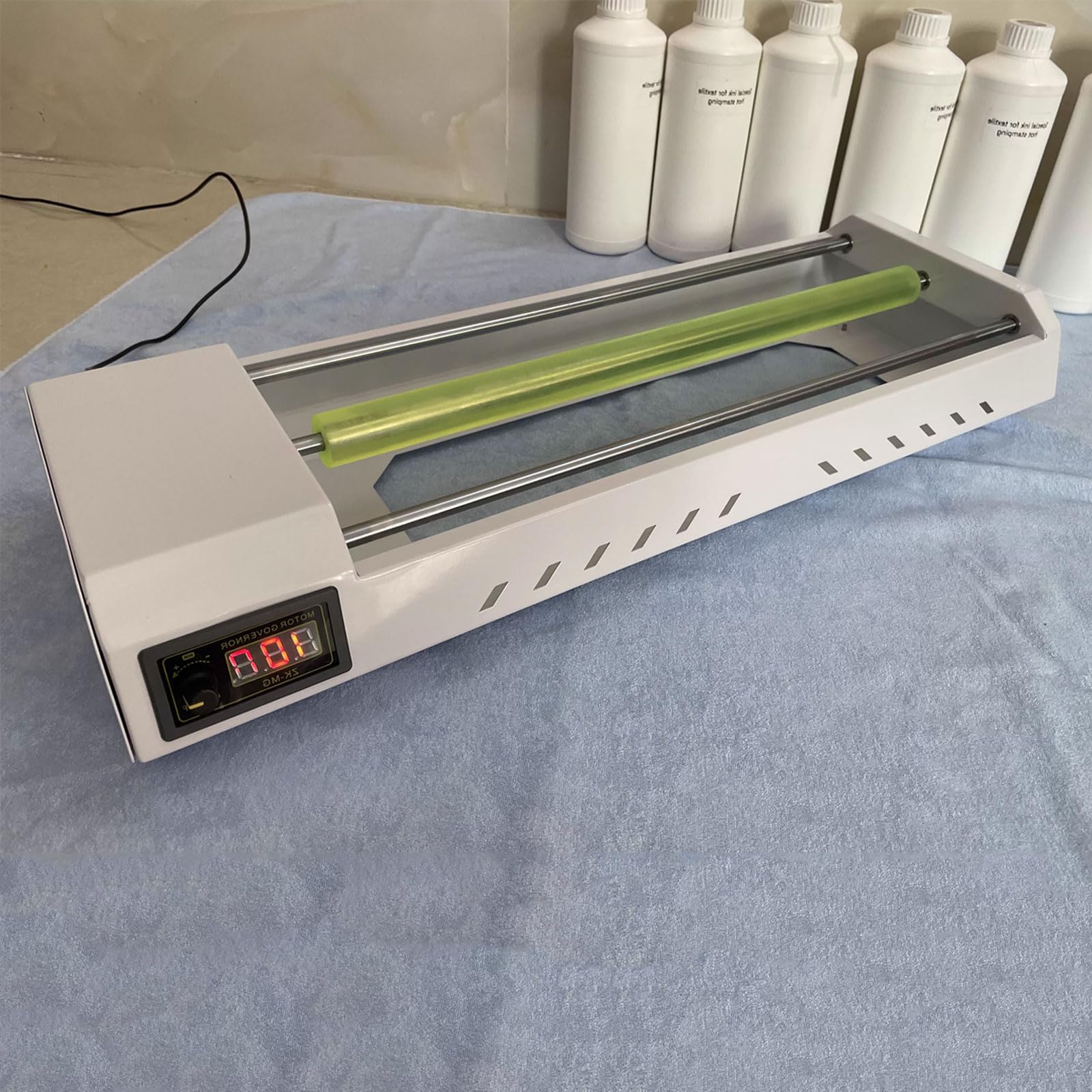 Cyfrowy wyświetlacz DTF do mieszania farb, 6-watowa elektryczna maszyna do mieszania pigmentów, może pomieścić 6 butelek tuszu o pojemności 1 l, mieszadło wirowe DIY, akwarele (A)