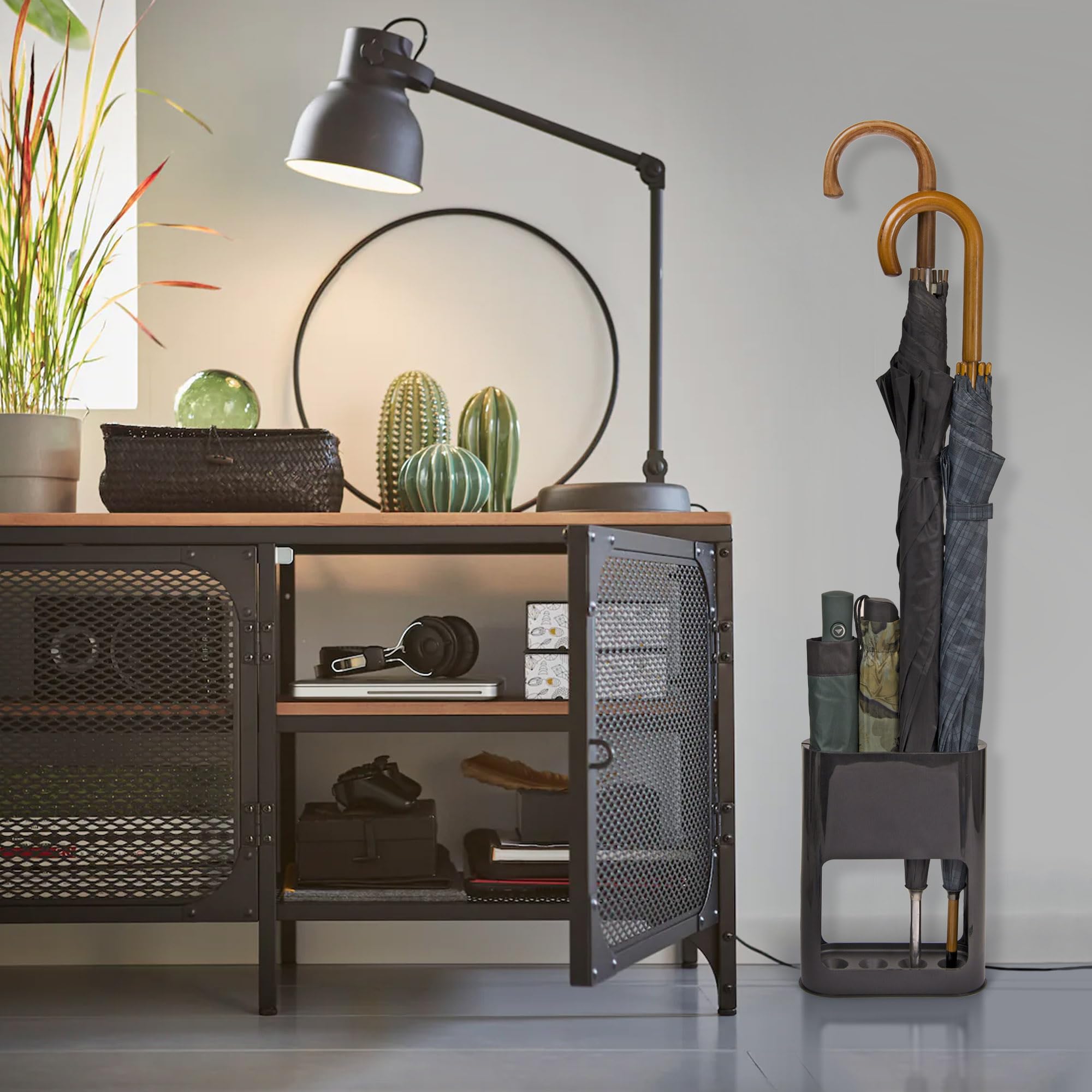KINSTON - Portaombrelli Nero Design Minimalista - Dimensioni 21 x 28 x 9 cm, Stabile con Vassoio Rimovibile per Asciugatura Rapida - Capacità Fino a 4 Ombrelli, Ideale per Piccoli e Grandi Ombrelli