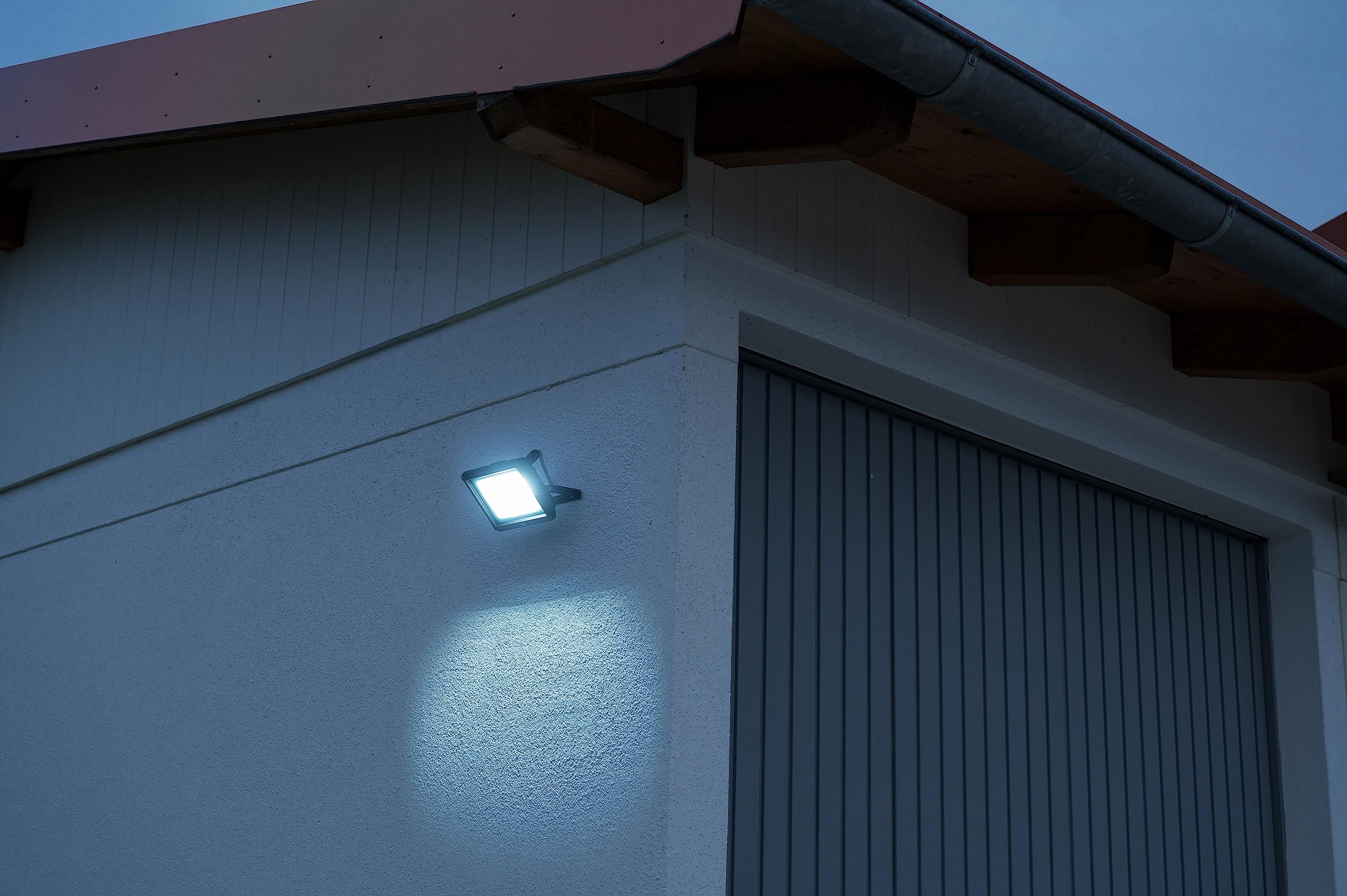 Brennenstuhl foco LED JARO 7060 / luz LED 50W para exteriores (proyector para exteriores para montaje en pared, 5800lm, de aluminio, IP65)