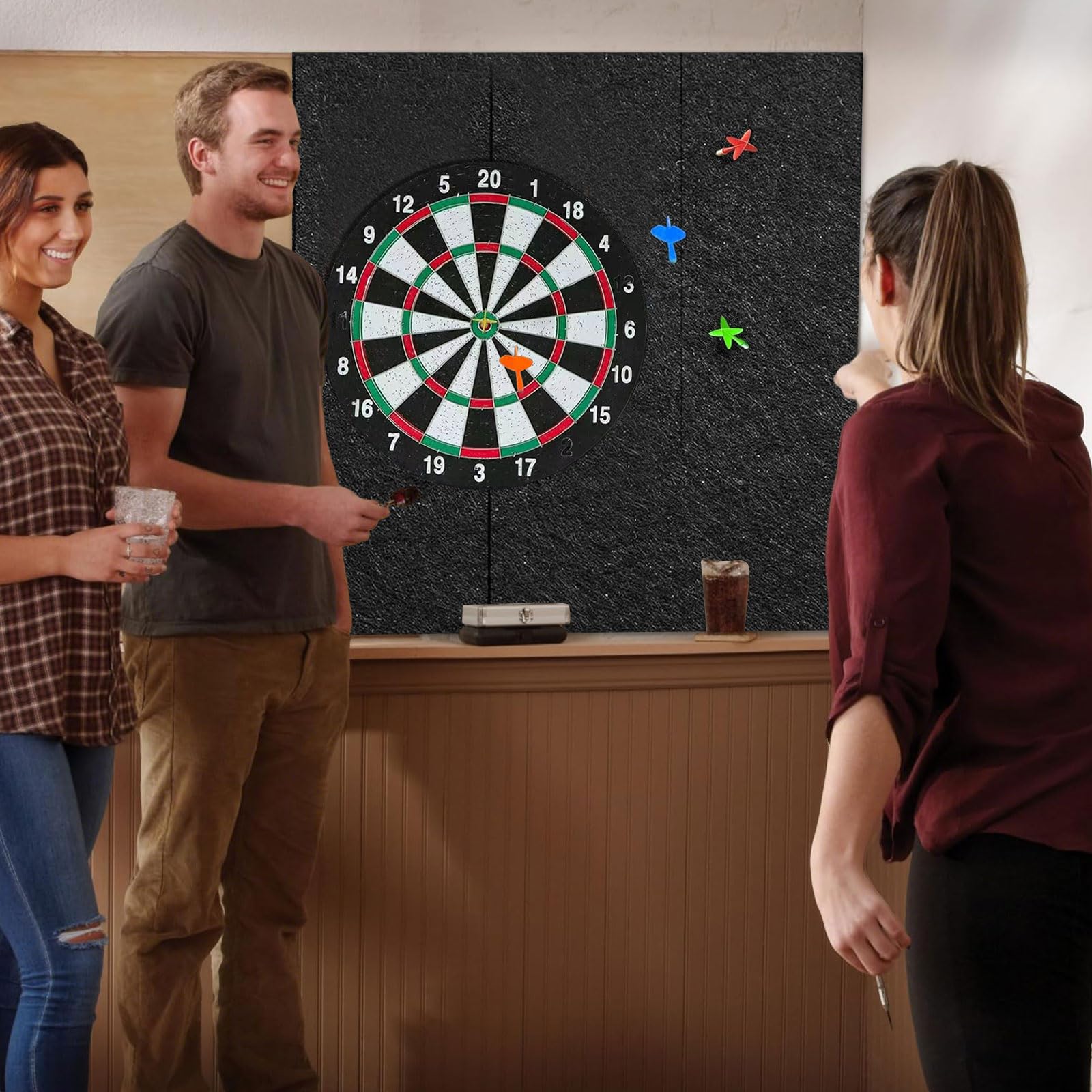 9Stück Selbstklebender Zusammensetzbarer Schutz,Dartboard Wandschutz,30x30cm Gespleißte Dart Backboard,Filzplatte Für Wand,Dartscheiben Rückwandschutz,Für Zuhause Wohnzimmer Spiel Sport Party Tägliche