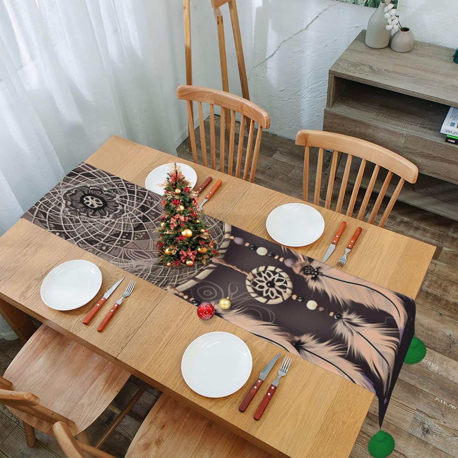Chemin de table avec franges pour repas de famille et décoration de Noël chaleureuse