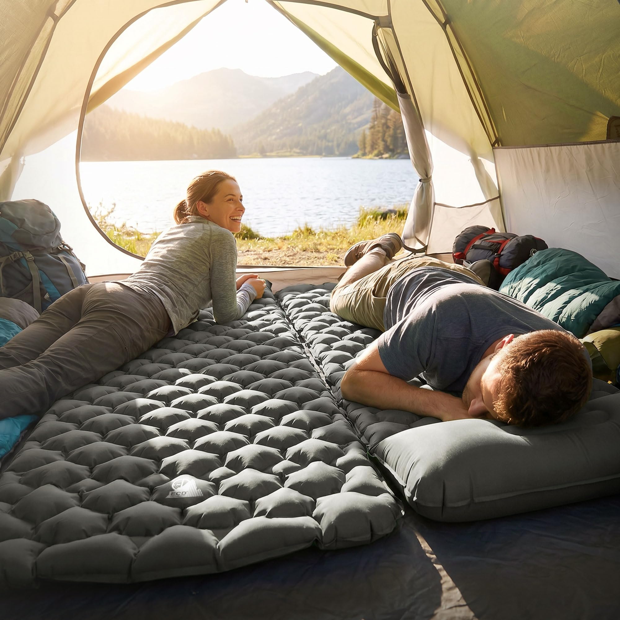 ECD Germany Colchoneta Camping Inflable Ultraligera, Esterilla Hinchable Portátil y Compacta con Almohada Integrada, Verde/Gris, Colchón Individual Plegable para Tienda de Campaña, Playa, Senderismo