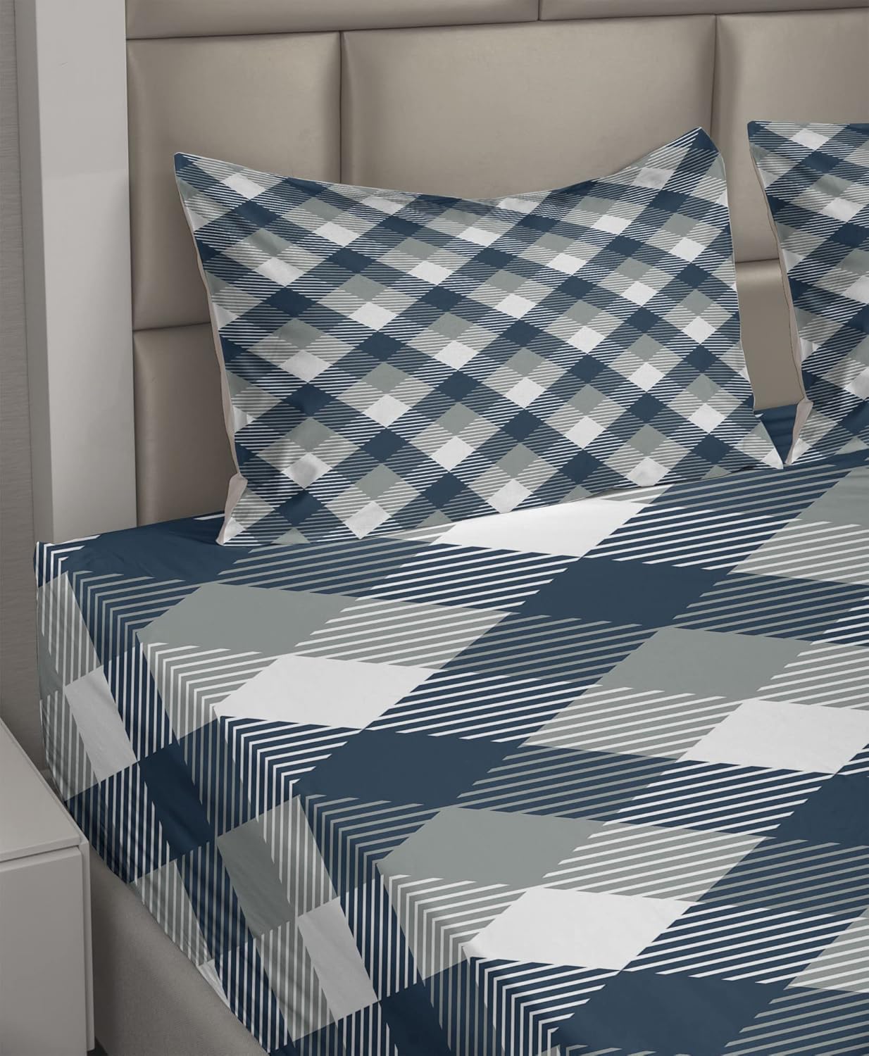 Ambesonne Navy Sheet Set, Abstract Checkered Tartan Geometric Classic Squares with Scottish Effects, Fitted and Flat Sheet with Pillowcases Bedding Accent 4 Piece Set, Full, Dimgrey White