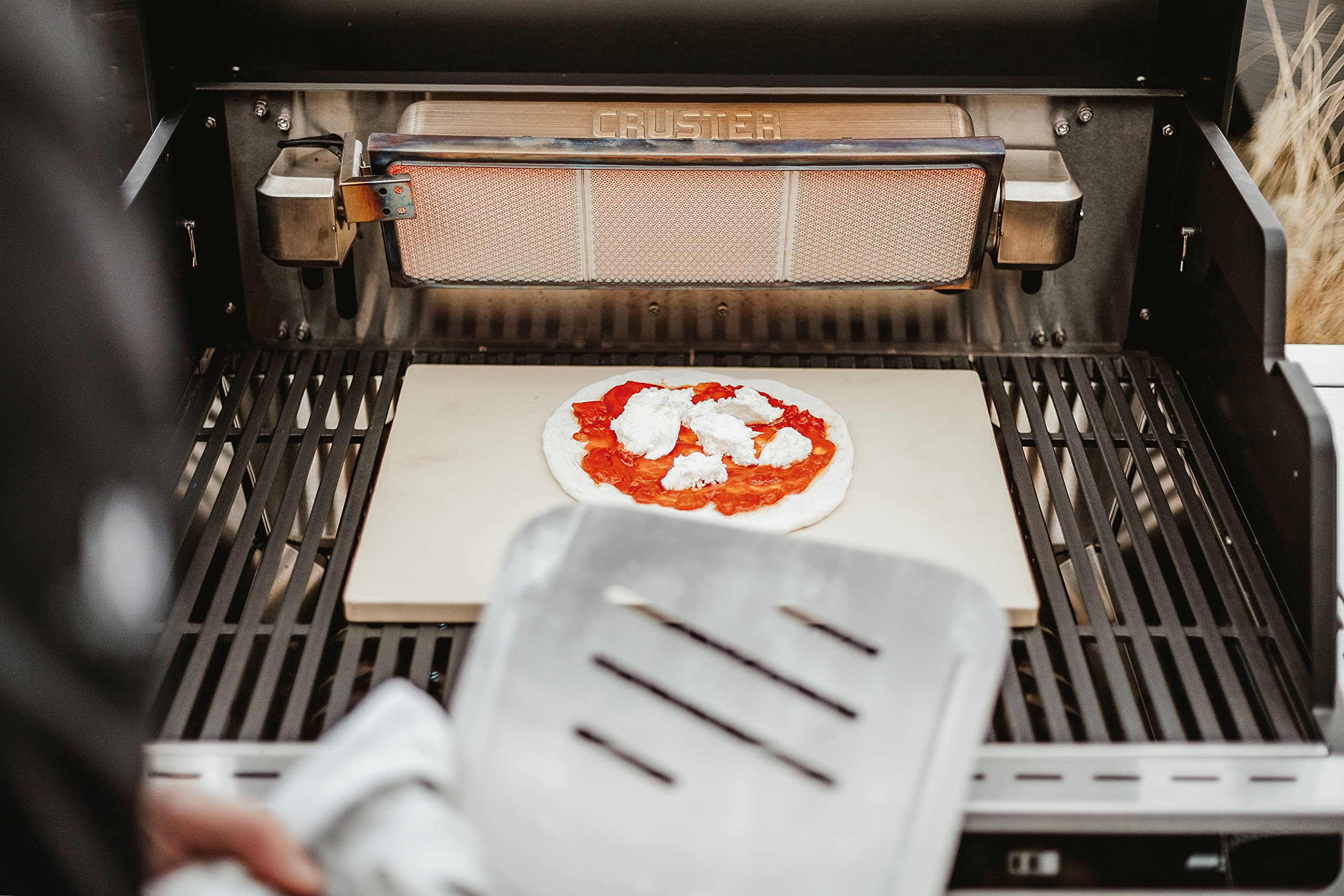 Enders® Pierre à pizza rectangulaire 40 x 30 cm, surface extra large pour grandes pizzas, idéale pour préparer une pizza croustillante ou des pâtisseries sucrées, conservation optimale de la chaleur,