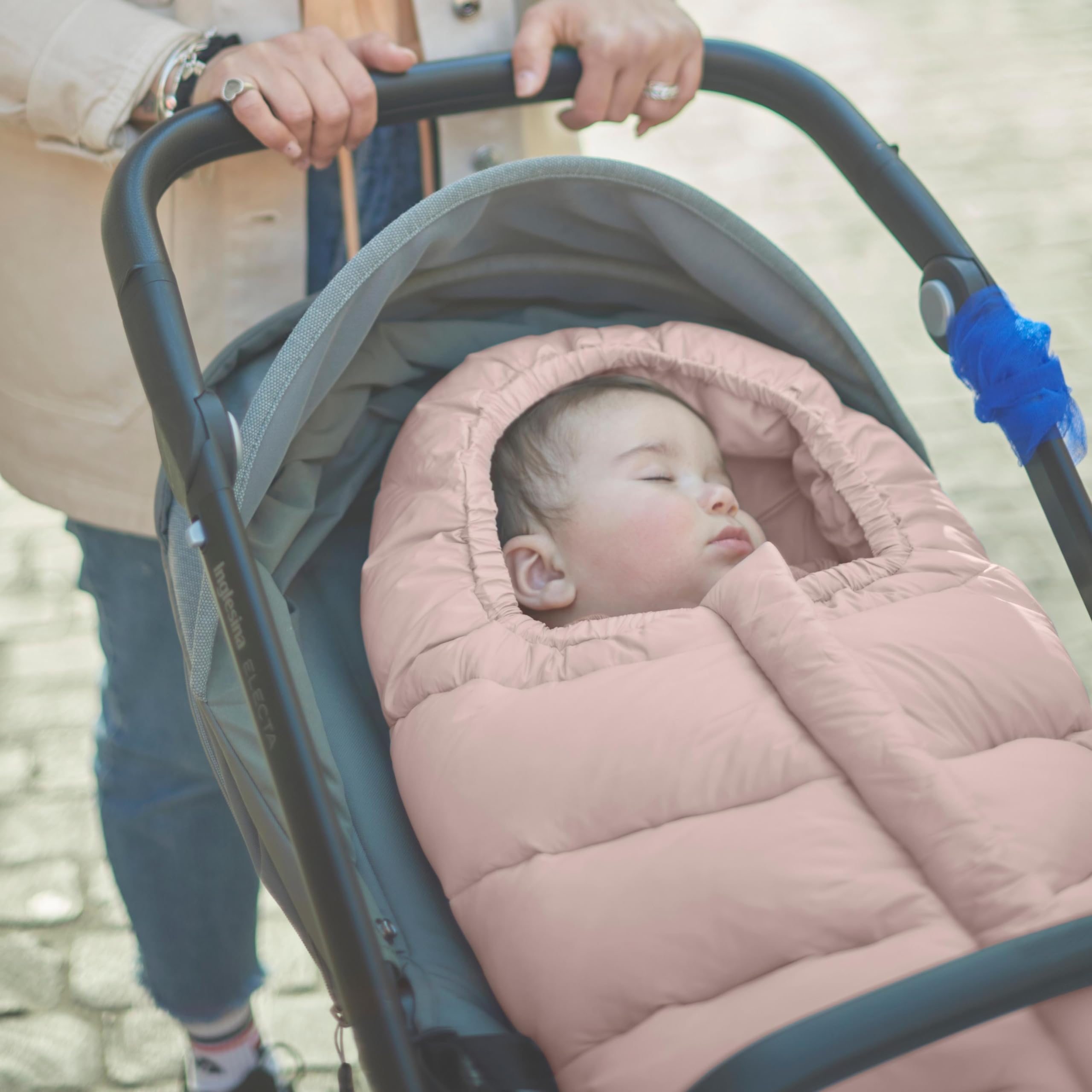 Nuvita 9925 Junior One+ | Saco universal para silla de paseo | Protección de 6 a 36 meses (100 cm)| Protección hasta -18 °C y resistente al viento | Negro