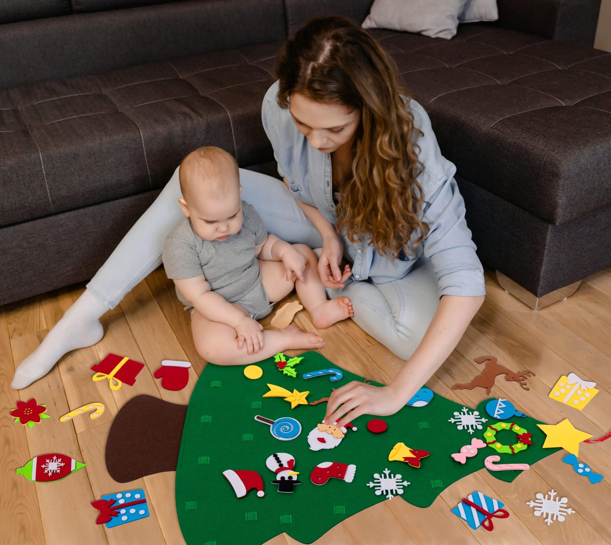 Sapin De Noël En Feutre à Décorer - 100 X 70 Cm Avec 32 Ornaments Amovibles - Activité Familiale Réutilisable