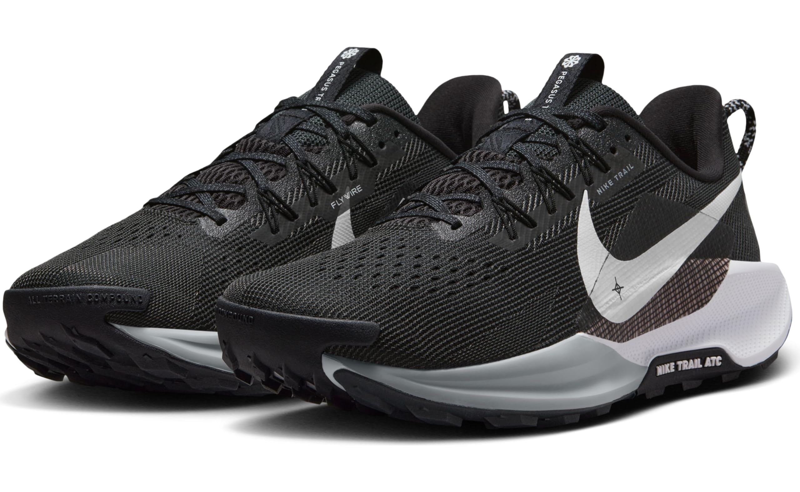 Nike Men's Pegasus Trail 5 Sneaker