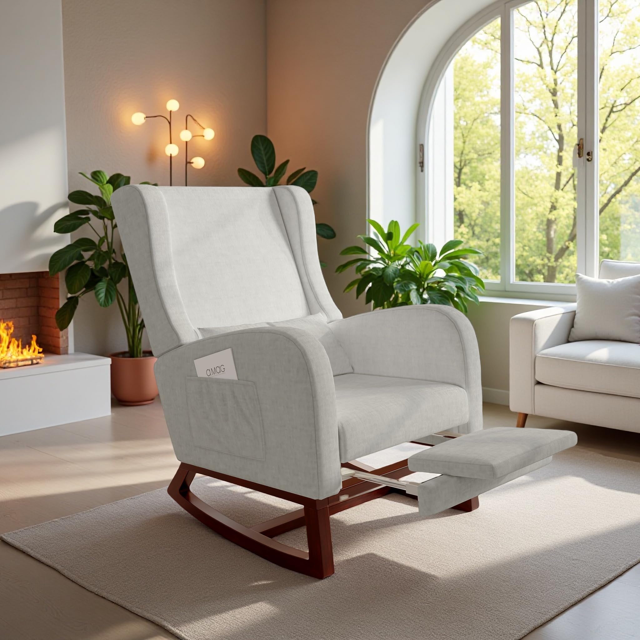 Fauteuil a Bascule, Fauteuil d'allaitement en Velours avec Repose-Pieds, Coussin Lombaire et Poche Latérale, Chaise Allaitement Chambre Bebe Rocking Chair Bois Interieur pour Salon, Chambre à Coucher