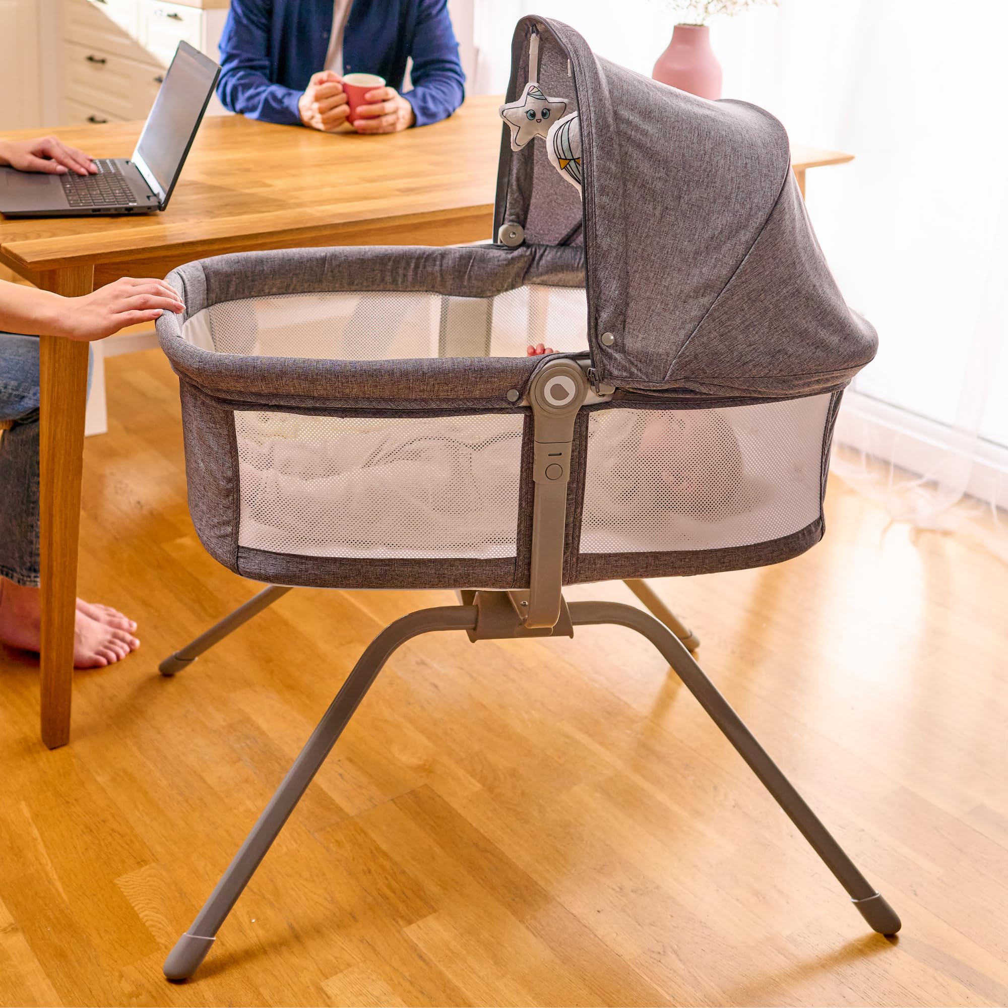 lionelo Malin EVO 3in1 Culla neonato e Lettino da viaggio con materasso per bambini da 0 a 9 kg Leggera e pieghevole Sistema a dondolo Regolazione, Montaggio veloce Lati in rete Cappottina Zanzariera
