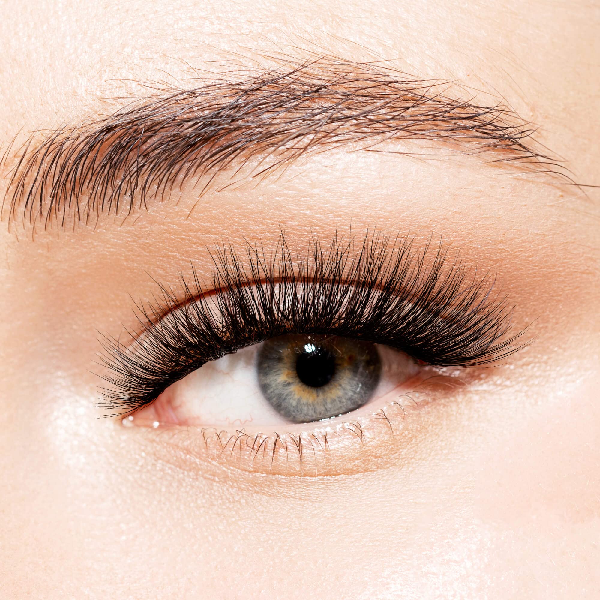KISS Lash Couture Triple Push Up Collection 4 Paar künstliche Wimpern, Bombshell, Fake Lashes mit 3D-Volumen, tierversuchsfrei, wiederverwendbar, inklusive Wimpernkleber Schwarz (Packung mit 3)