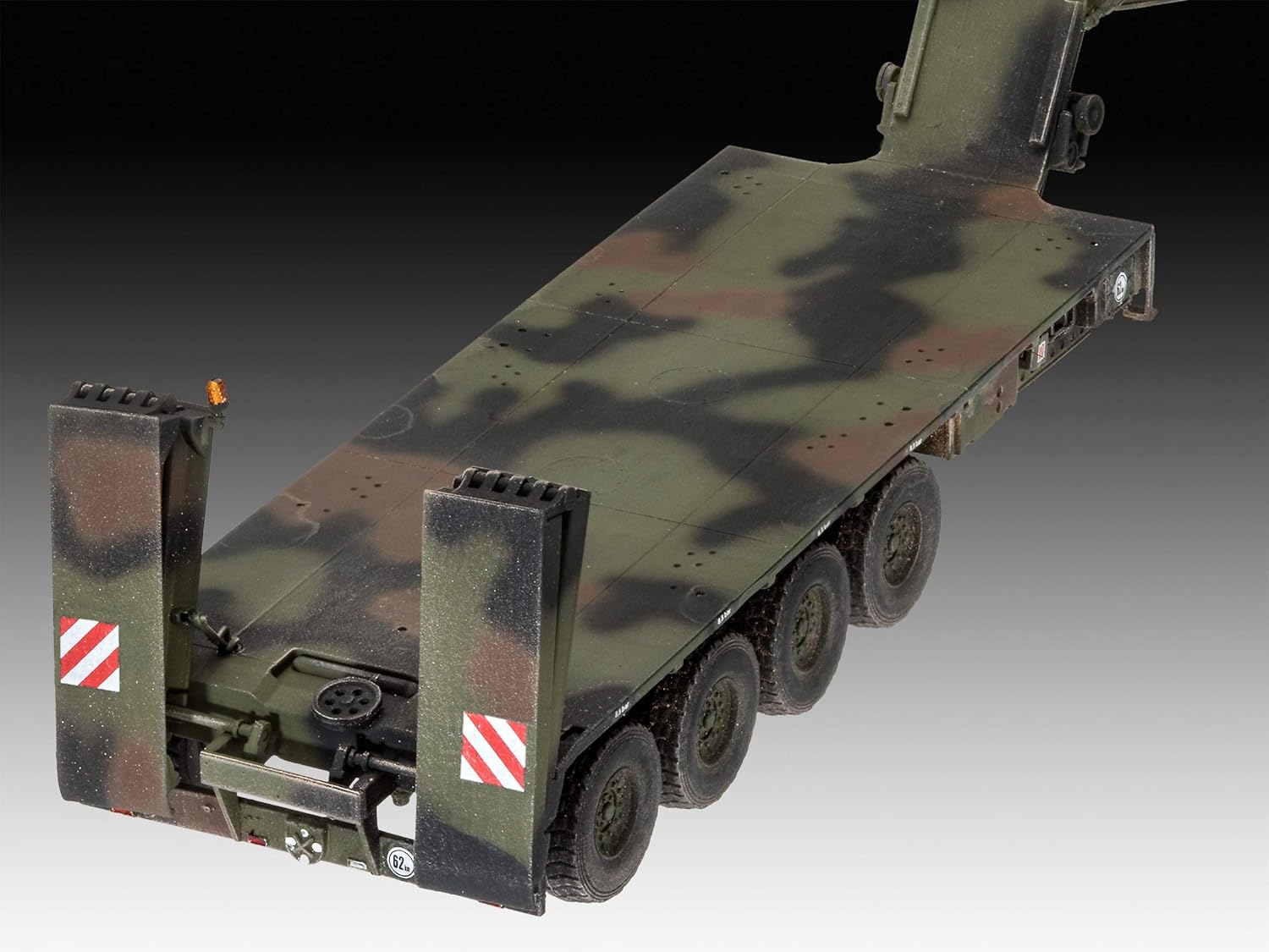 Revell 03311 SLT 50-3 "Elefant + Leopard 2A4 Model Kit