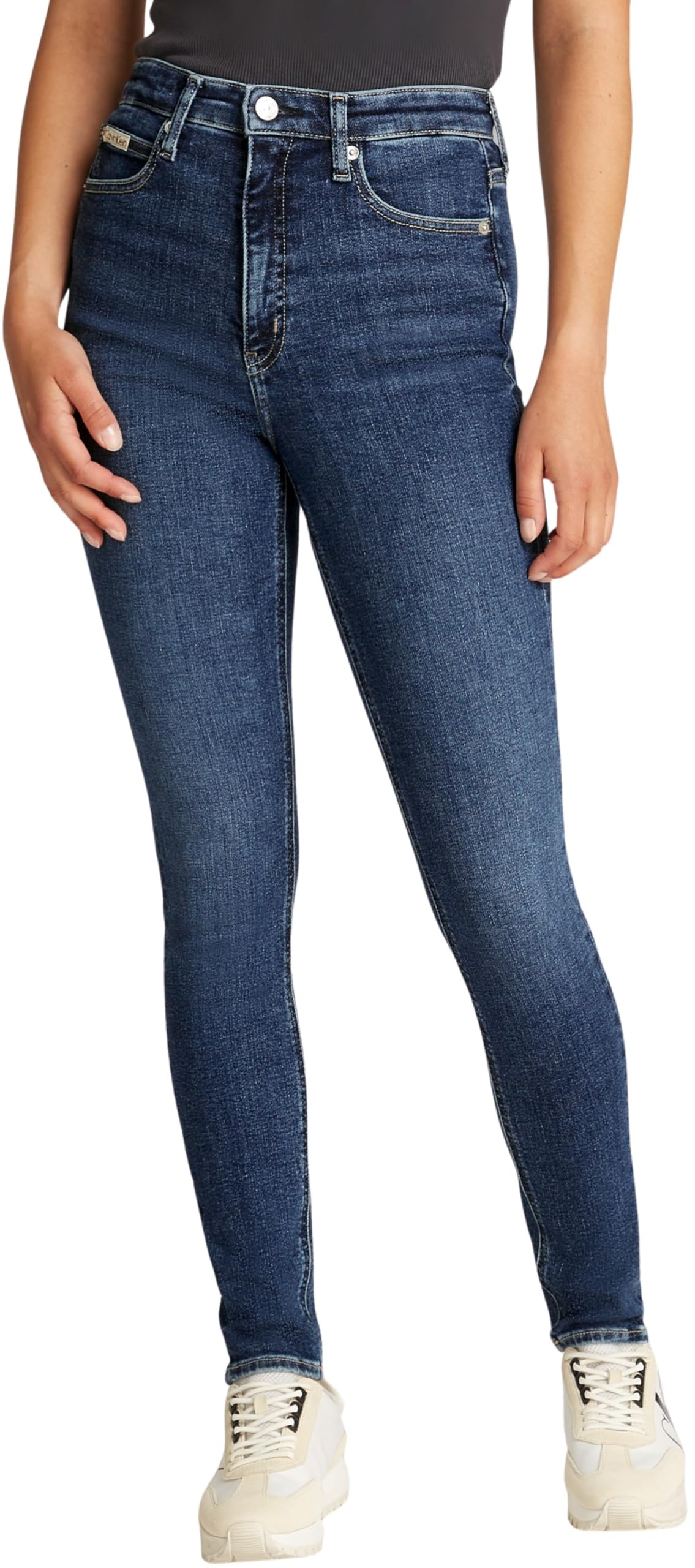 Mode von Calvin Klein & Tommy Hilfiger
