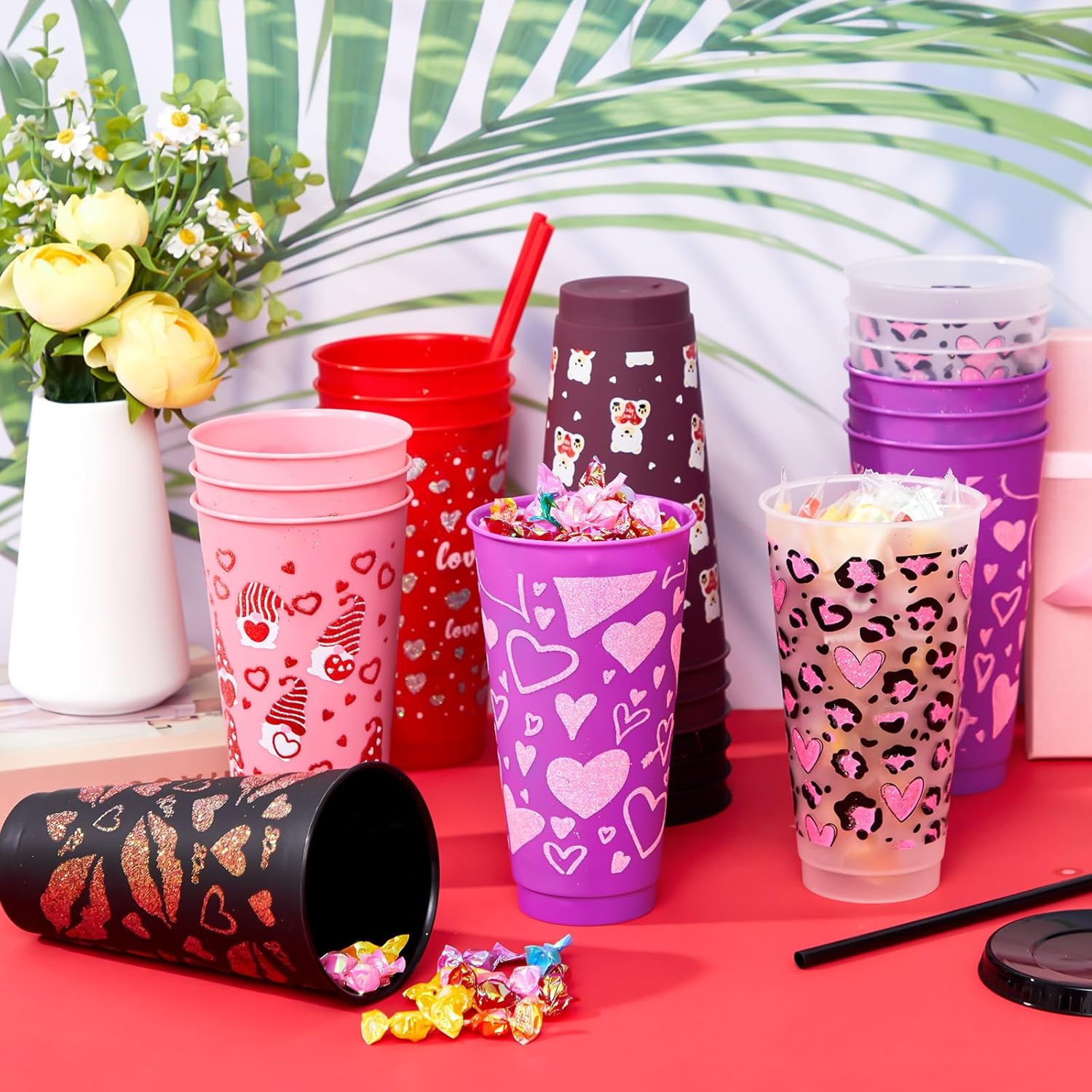 Uiifan 24 Pcs Valentine‘s Day Plastic Cup with Lid and Straw 24oz Reusable Cups for Friends Family Valentine‘s Day Gifts Party Supplies Favor(Classic)