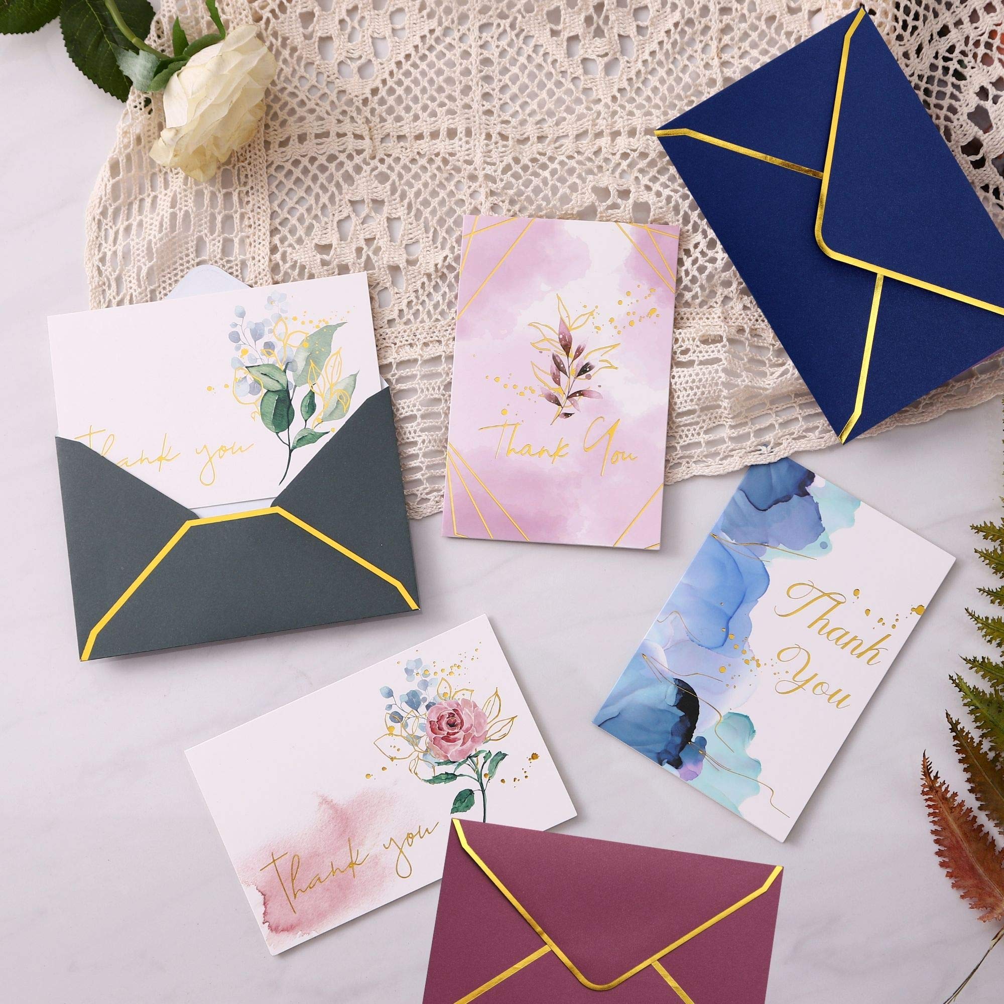 Winoo Design Wytrzymałe kartki z dedykacjami z kopertami - 36 sztuk - złote, 10 x 15 cm, na baby shower, ślub, ukończenie szkoły, pogrzeb, wieczór panieński (różne)