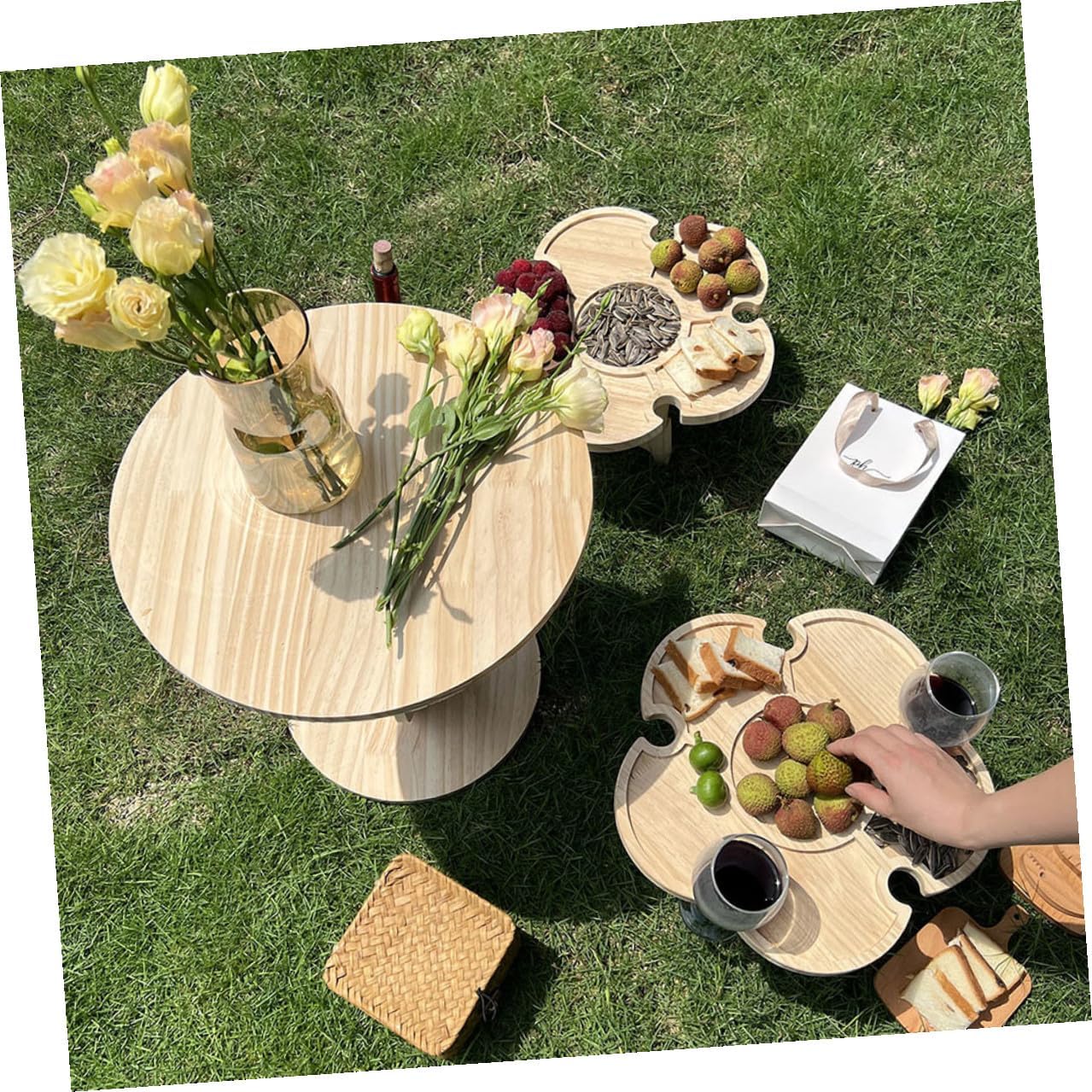 Wakauto Portable Wooden Foldable Wine Desk Table for Outdoor Beach Picnic BBQ, Small 35cm Diameter Petal Shape Beverage Table for Camping and Patio Use