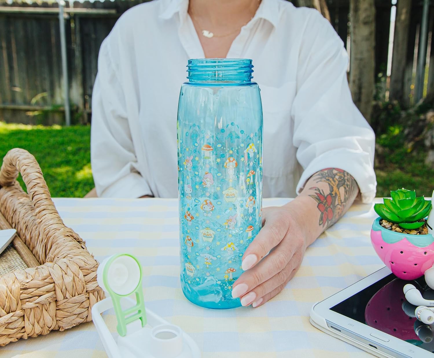 Silver Buffalo Sanrio Hello Kitty And Friends Mushroom Crew Water Bottle With Screw-Top Handle Lid | Large Plastic Sports Jug | Holds 28 Ounces - Image 8