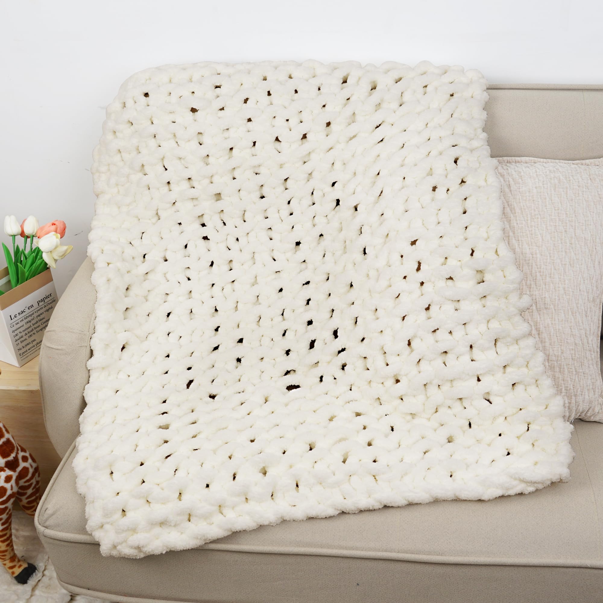 Mooreeke Chunky Knit Blanket 30''x40'' White Cream Soft Washable Chenille Throw Blanket Cozy 100% Handmade Crochet Blankets with Jumbo Chenille Yarn for Couch Bed Sofa Room Decor