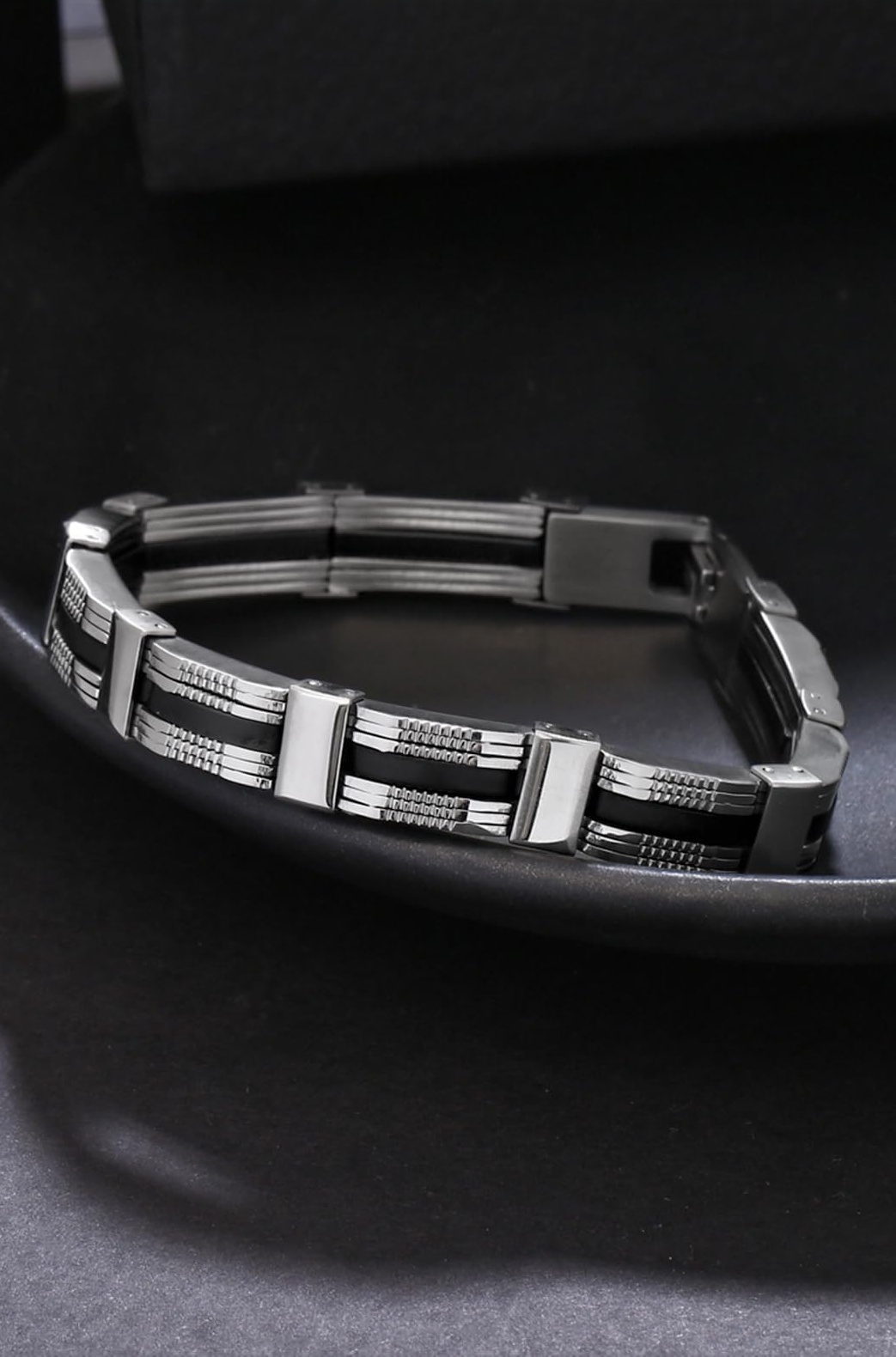 Bracelets for Men and Boys Fashion Bracelet for Men |Silver Toned Durable Stainless Steel Chain Bracelet for Men | Birthday Gift for Men and Boys Anniversary Gift for Husband